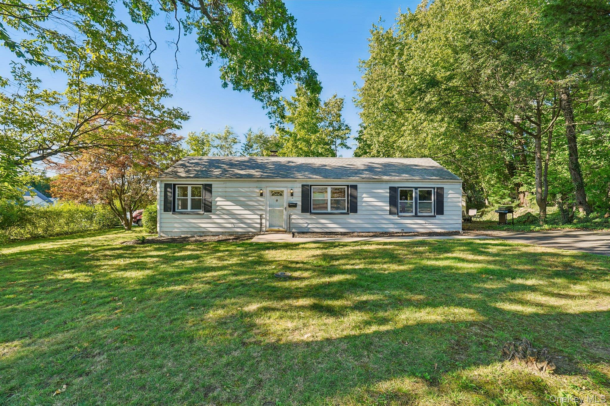 2 St Anthony Avenue Property Photo 1