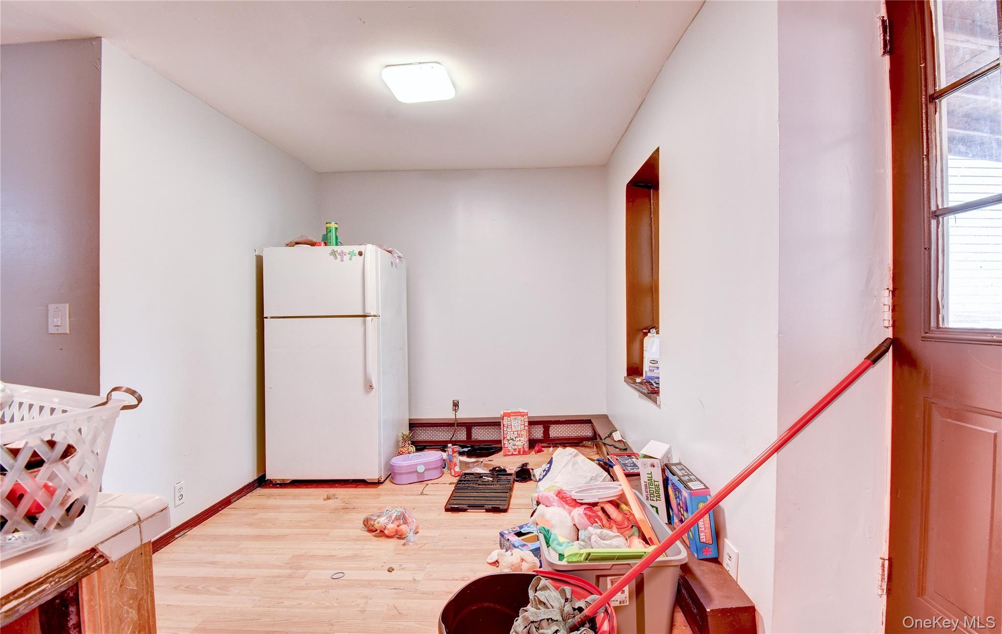 112 W Parmenter Street Property Photo 6