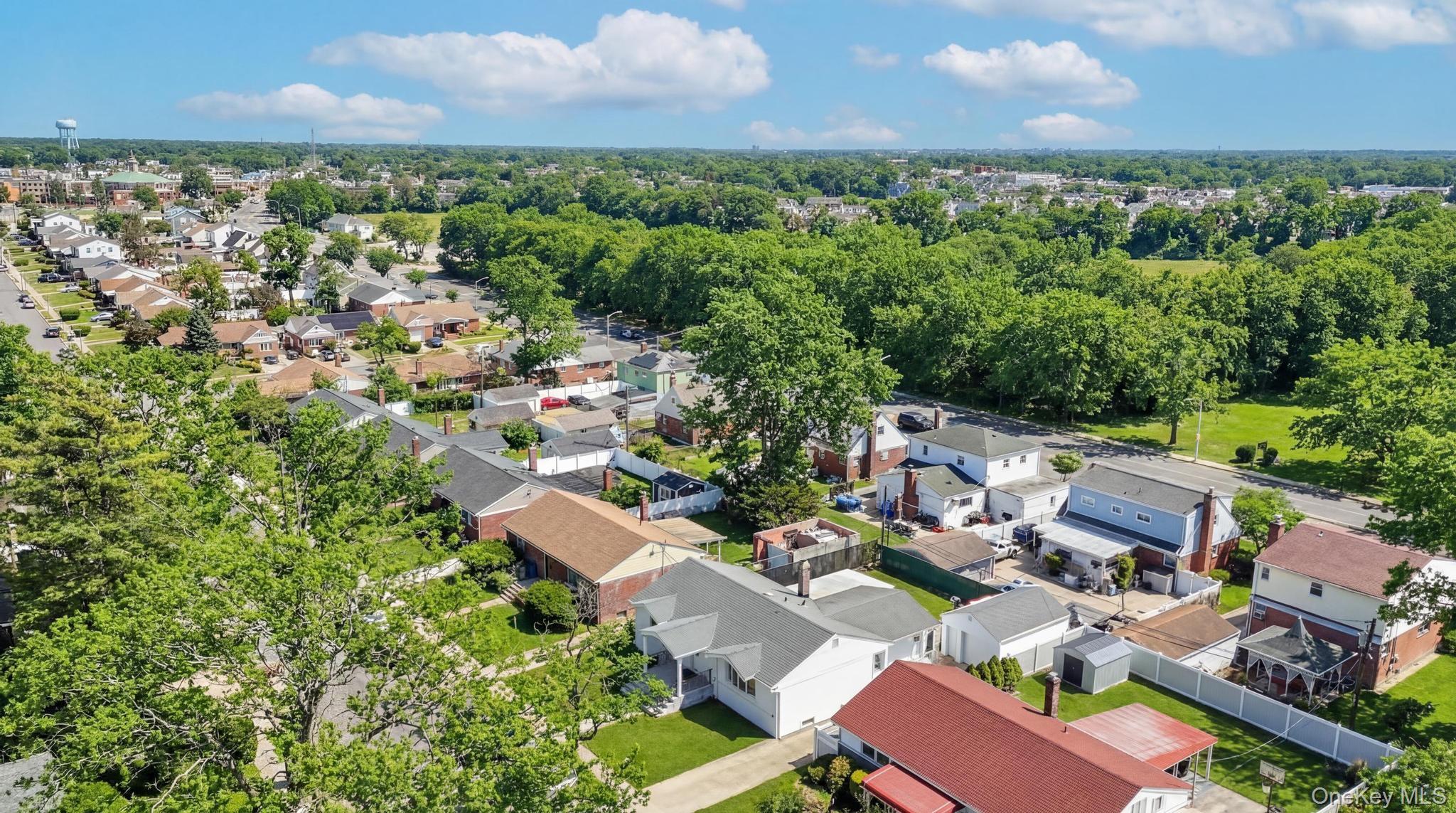 2243 Leighton Road Property Photo 8