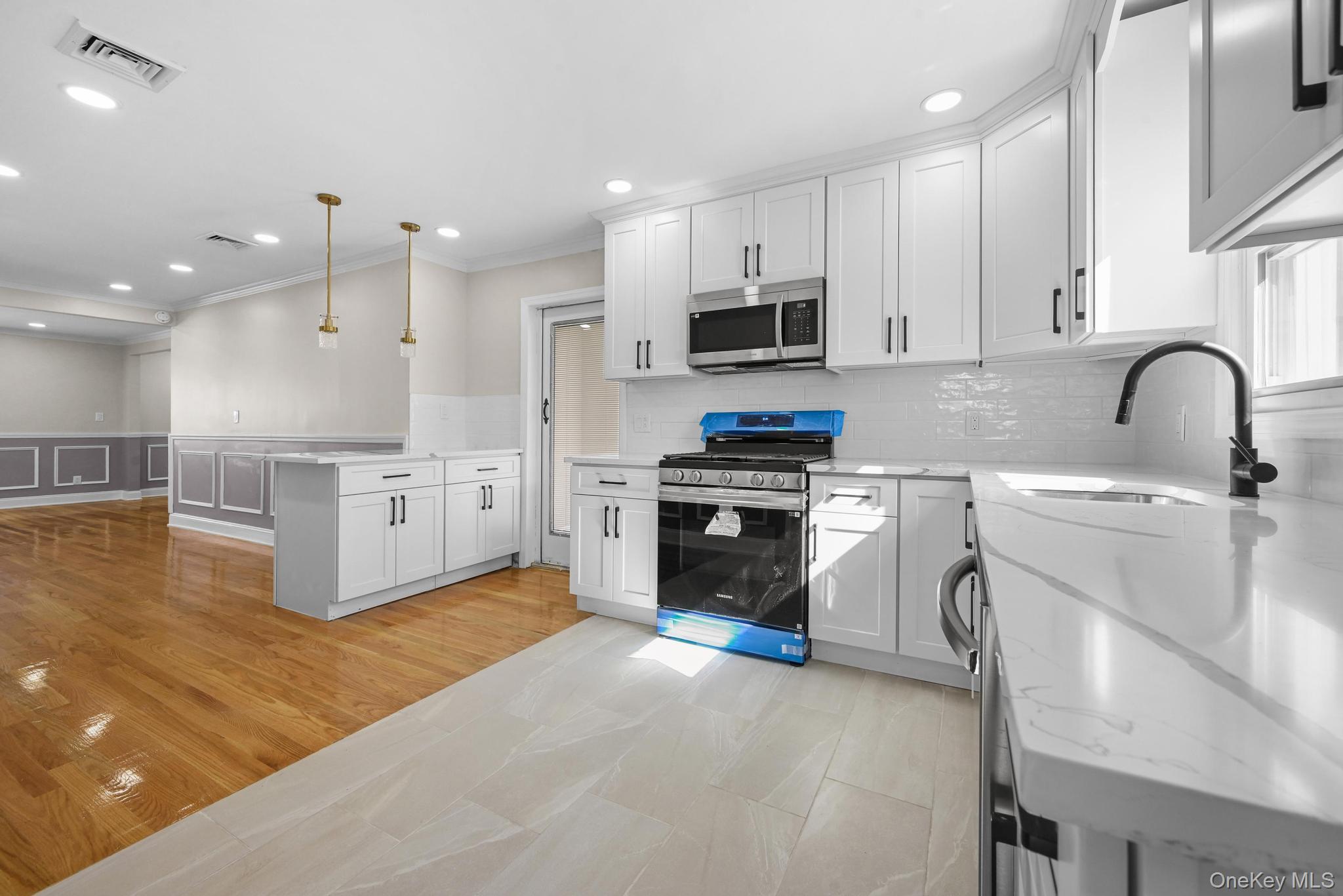 2243 Leighton Road Property Photo 14