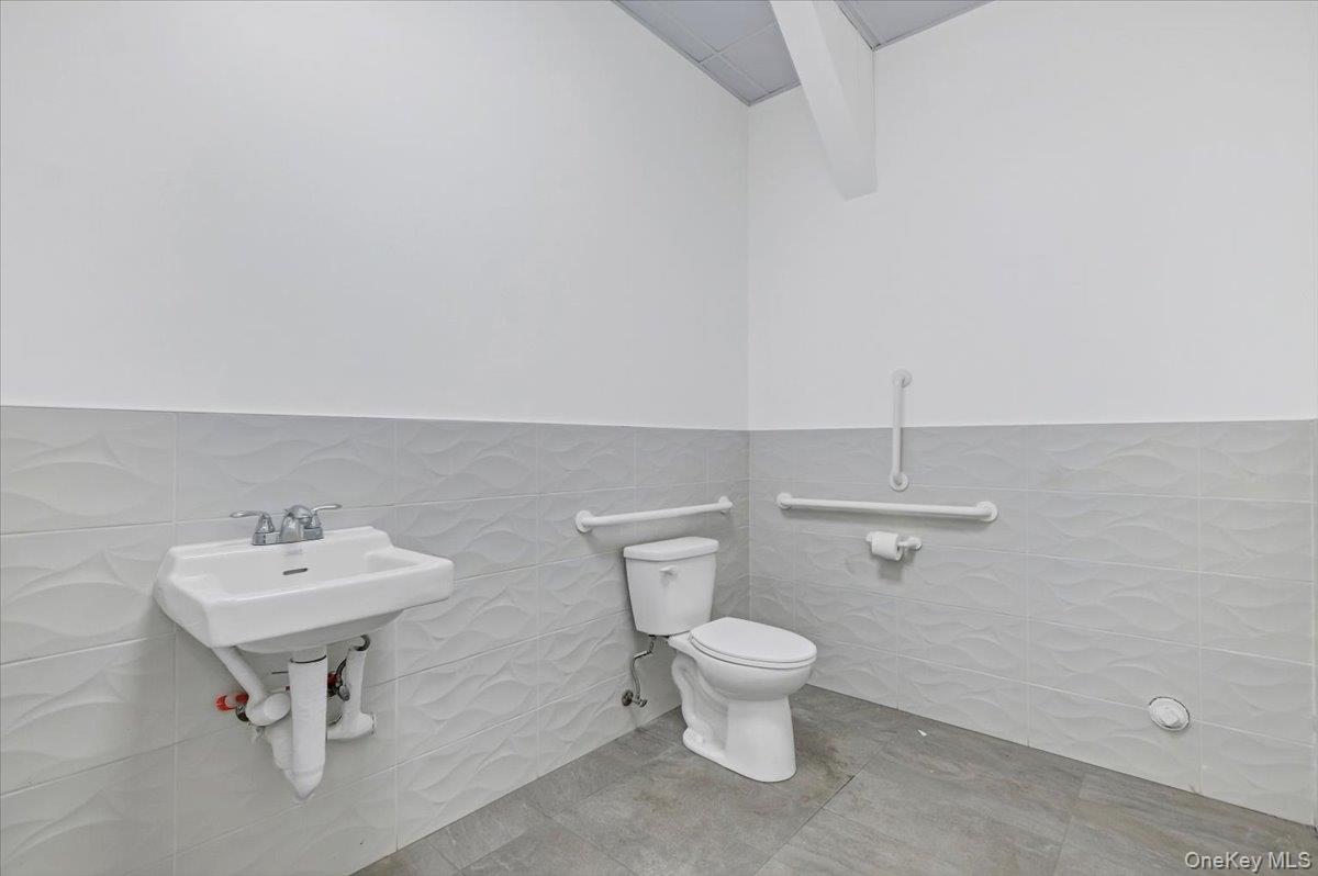 2681 Ny-17m - Building 1 Property Photo 28