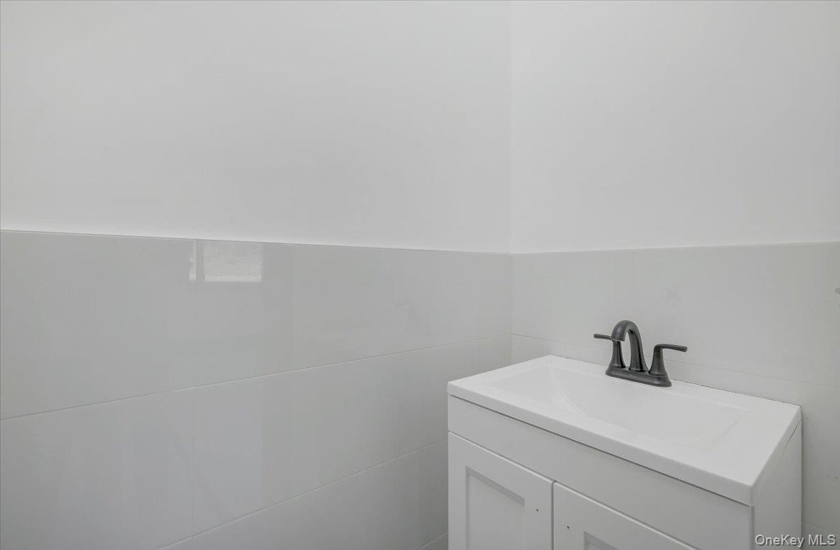 2681 Ny-17m - Building 1 Property Photo 30