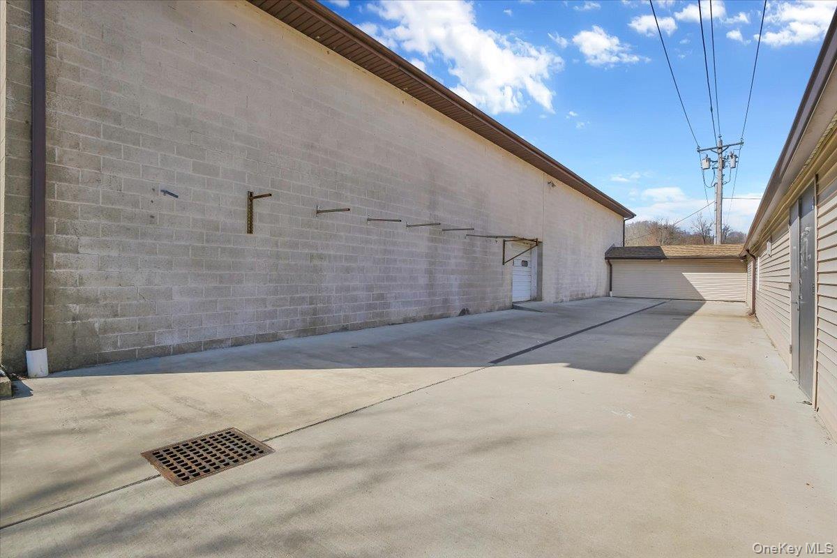 2681 Ny-17m - Building 1 Property Photo 35