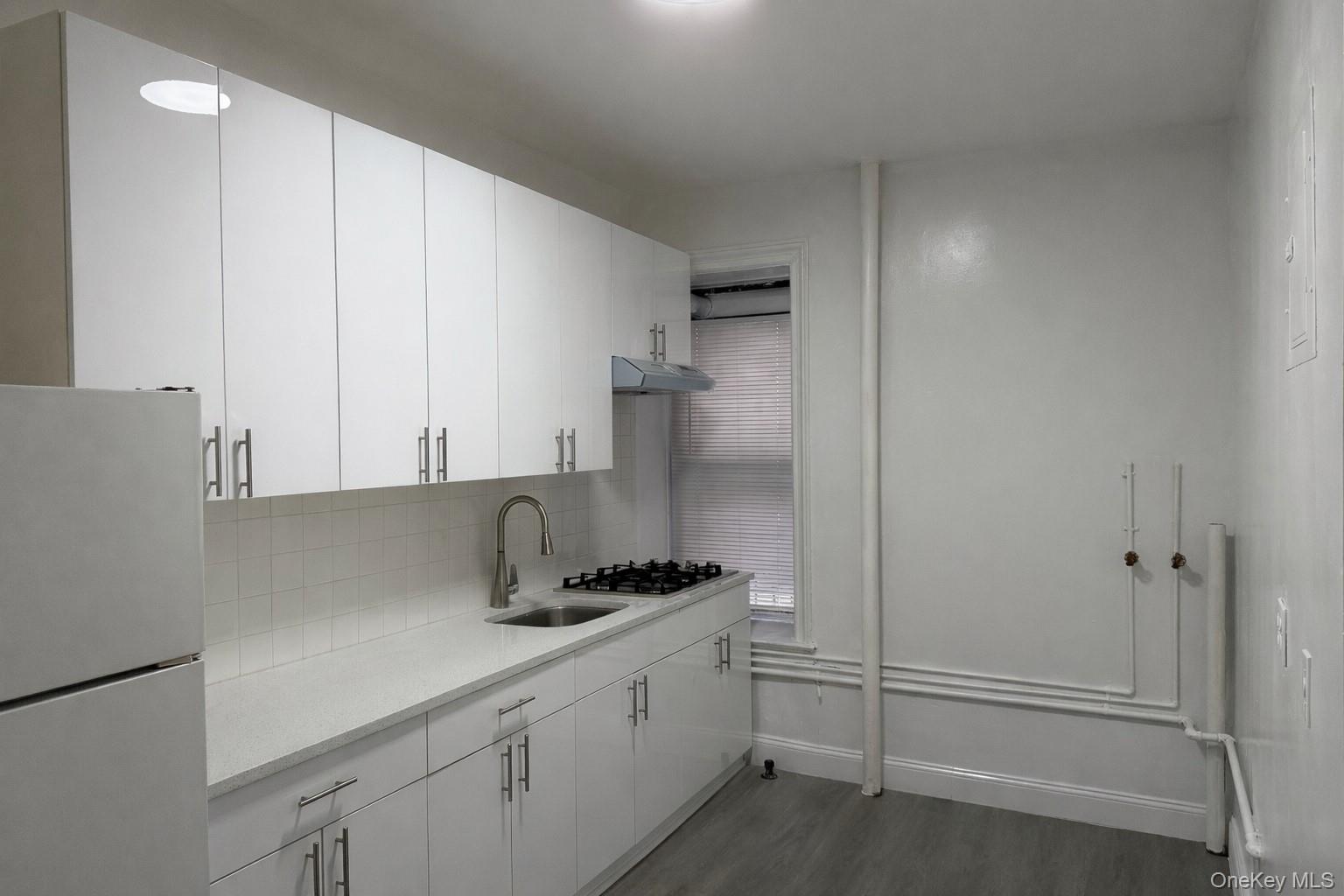 4220 Kissena Boulevard A12 Property Photo 4