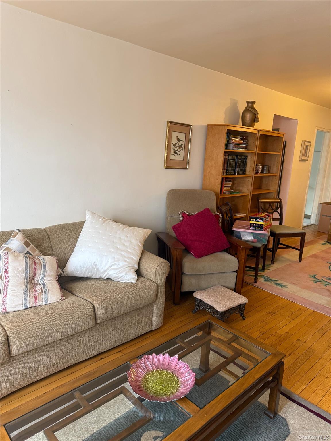 87-10 204 B-61 Property Photo 2