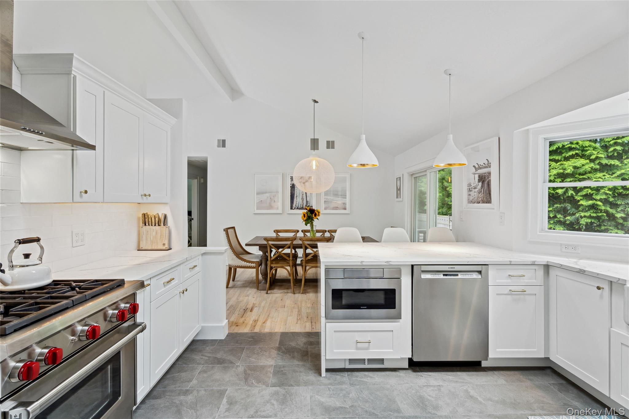 42 Oak Street Property Photo 4