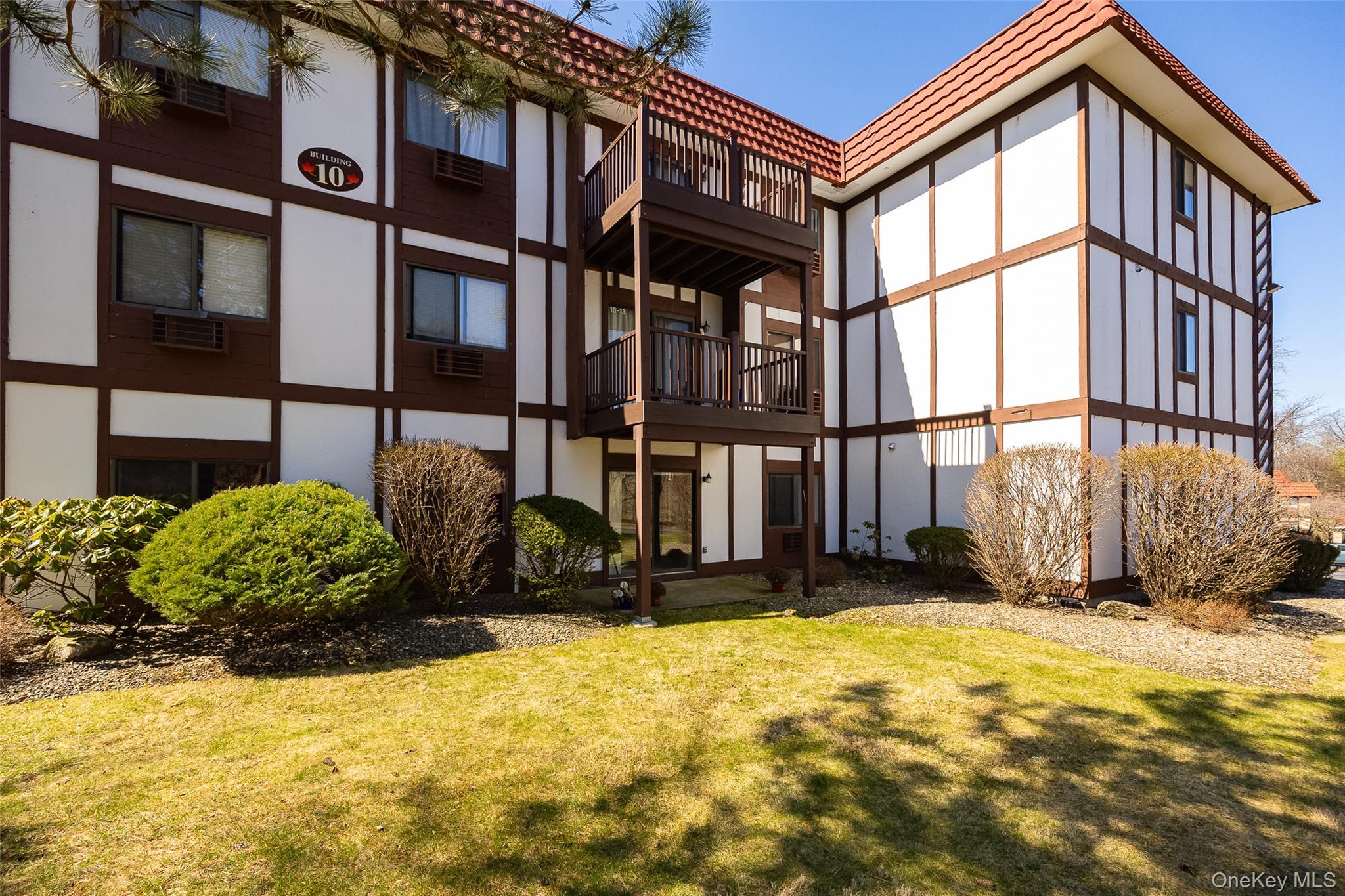 10 Skyline Drive 10 Property Photo 1