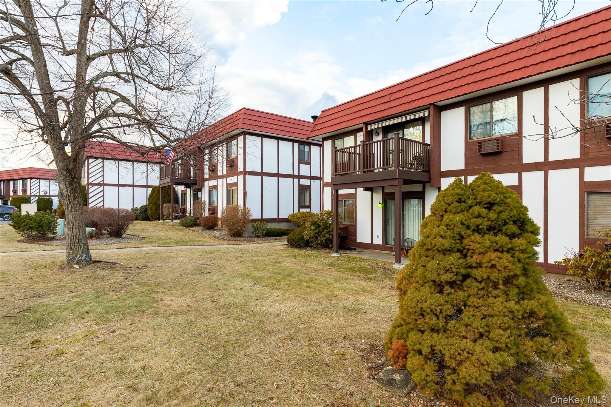 10 Skyline Drive 10 Property Photo 2