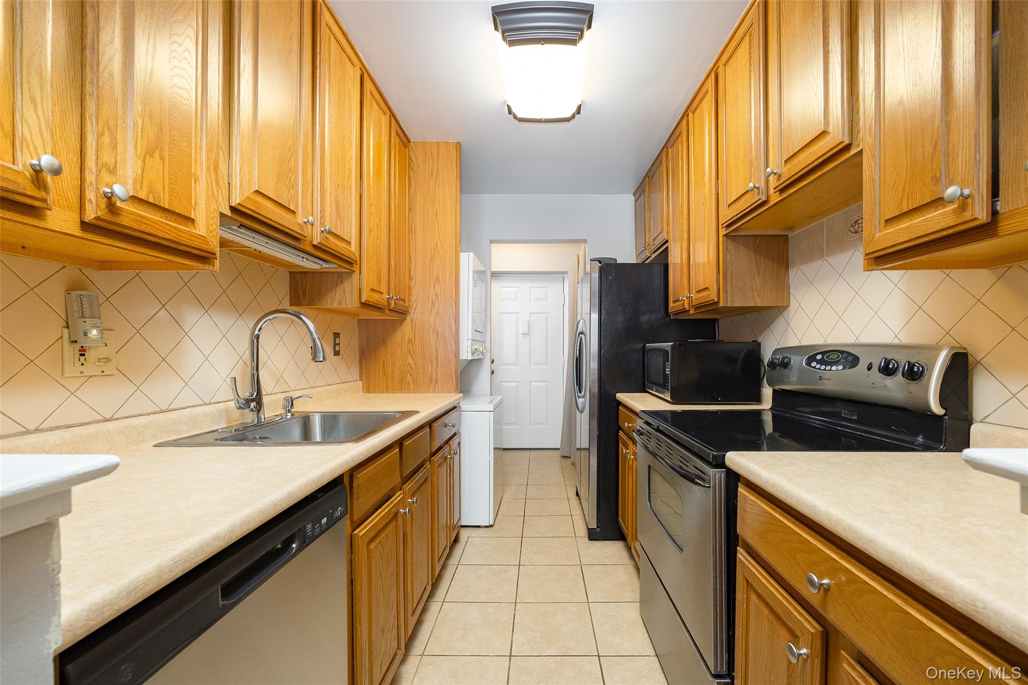 10 Skyline Drive 10 Property Photo 7