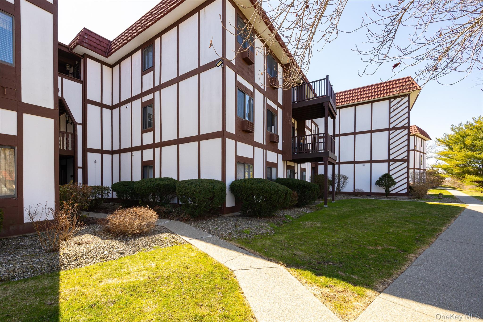 10 Skyline Drive 10 Property Photo 18