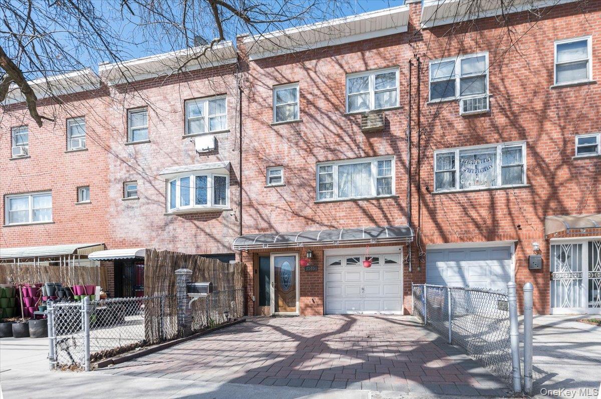 2515 Eastchester Road Property Photo 1