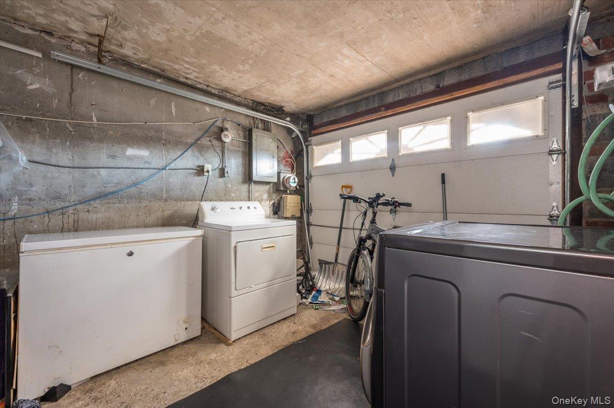 2515 Eastchester Road Property Photo 16