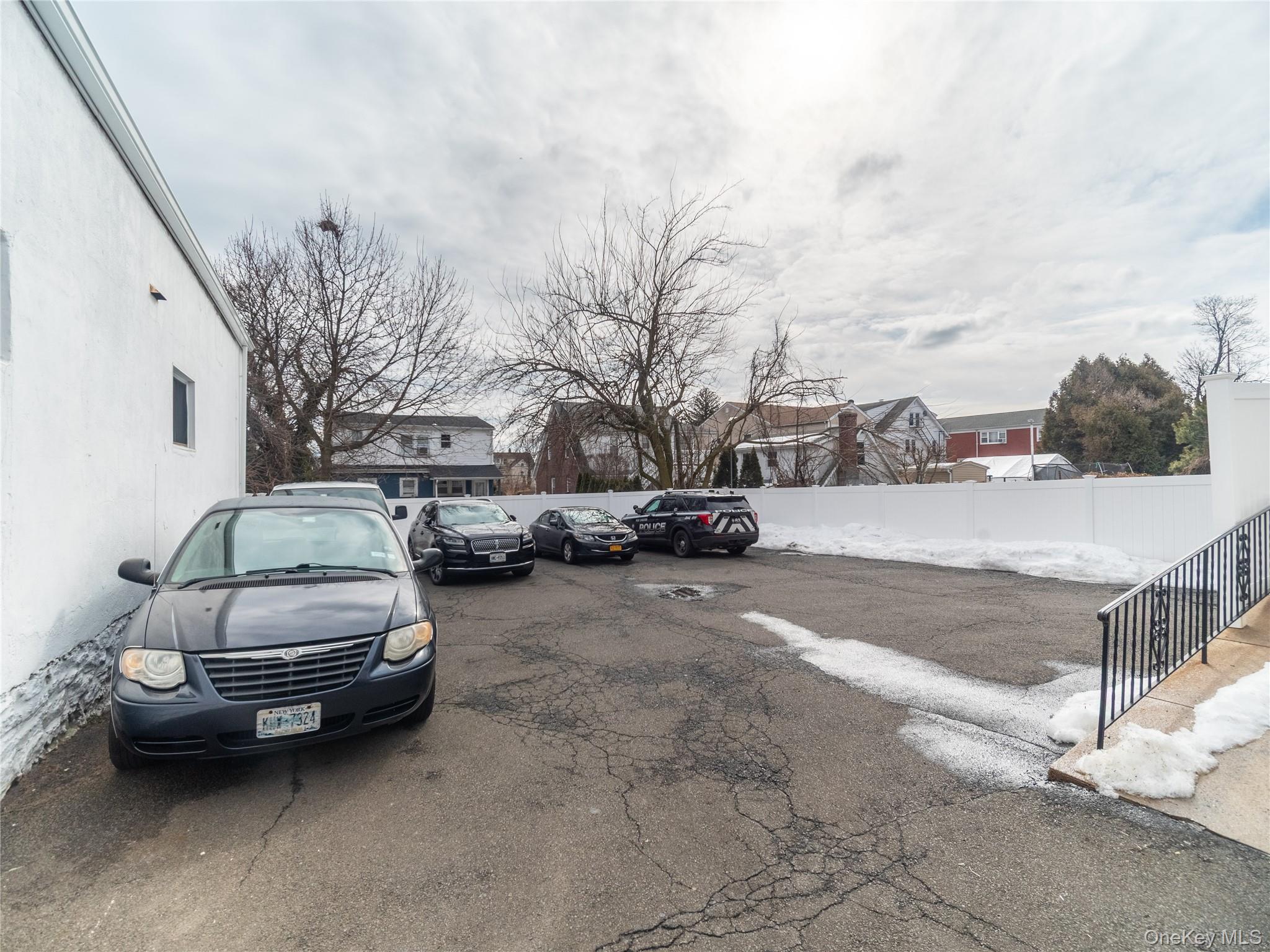 121 S Regent Street Property Photo 4