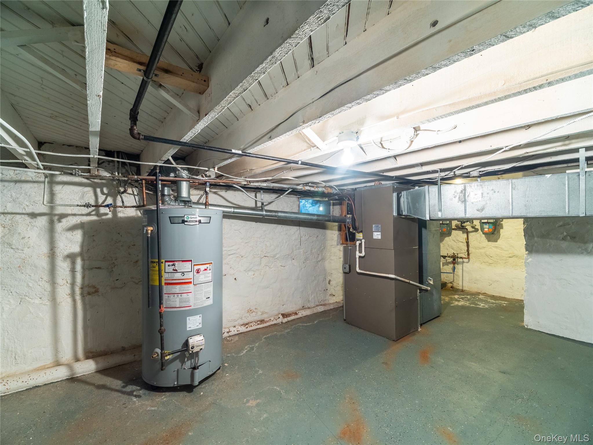 121 S Regent Street Property Photo 8