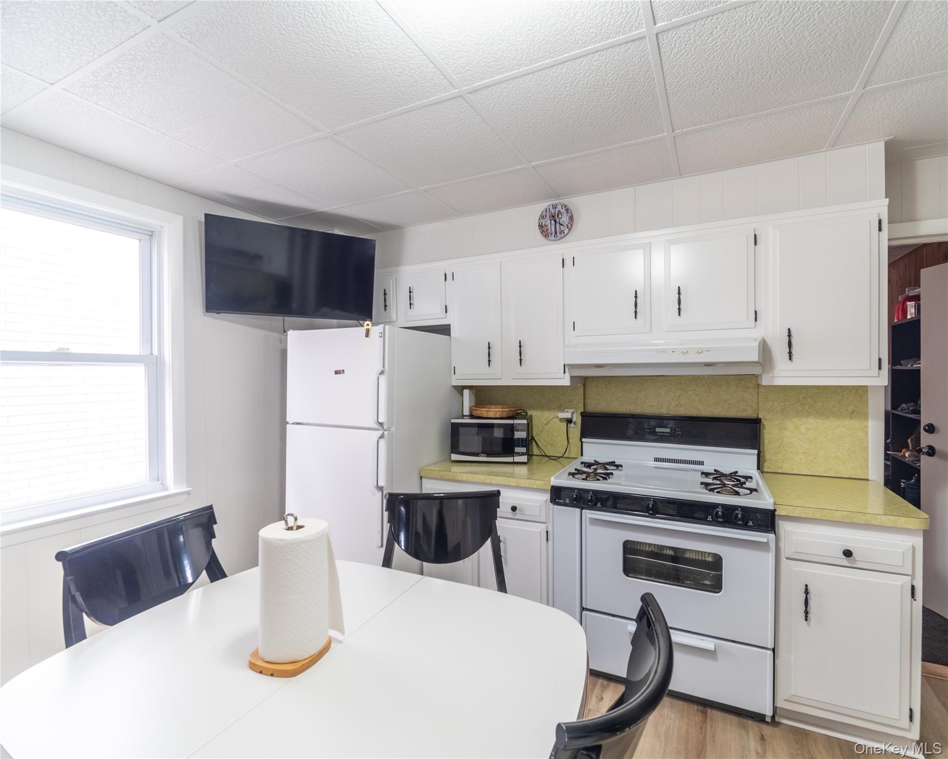 121 S Regent Street Property Photo 14