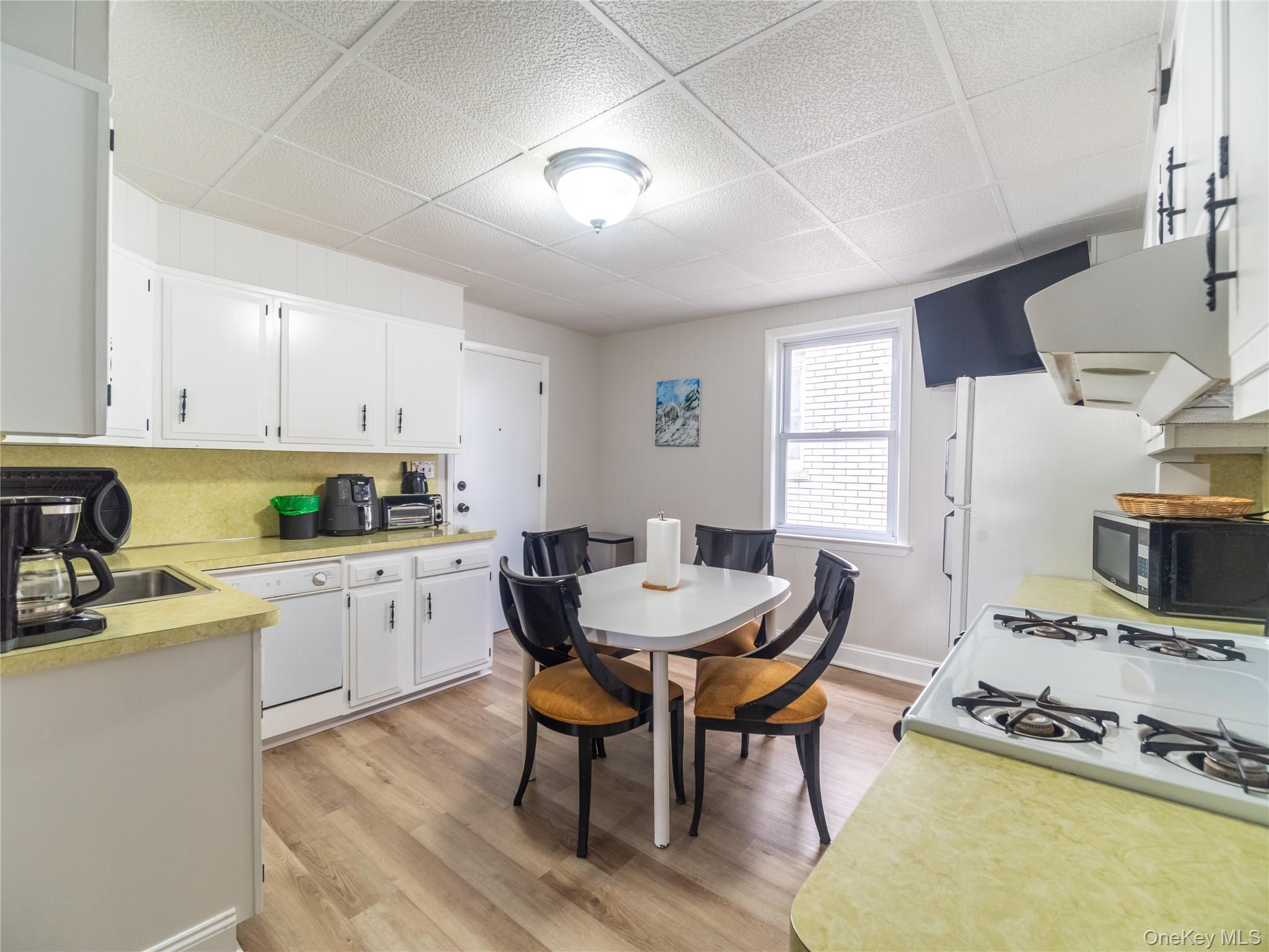 121 S Regent Street Property Photo 15