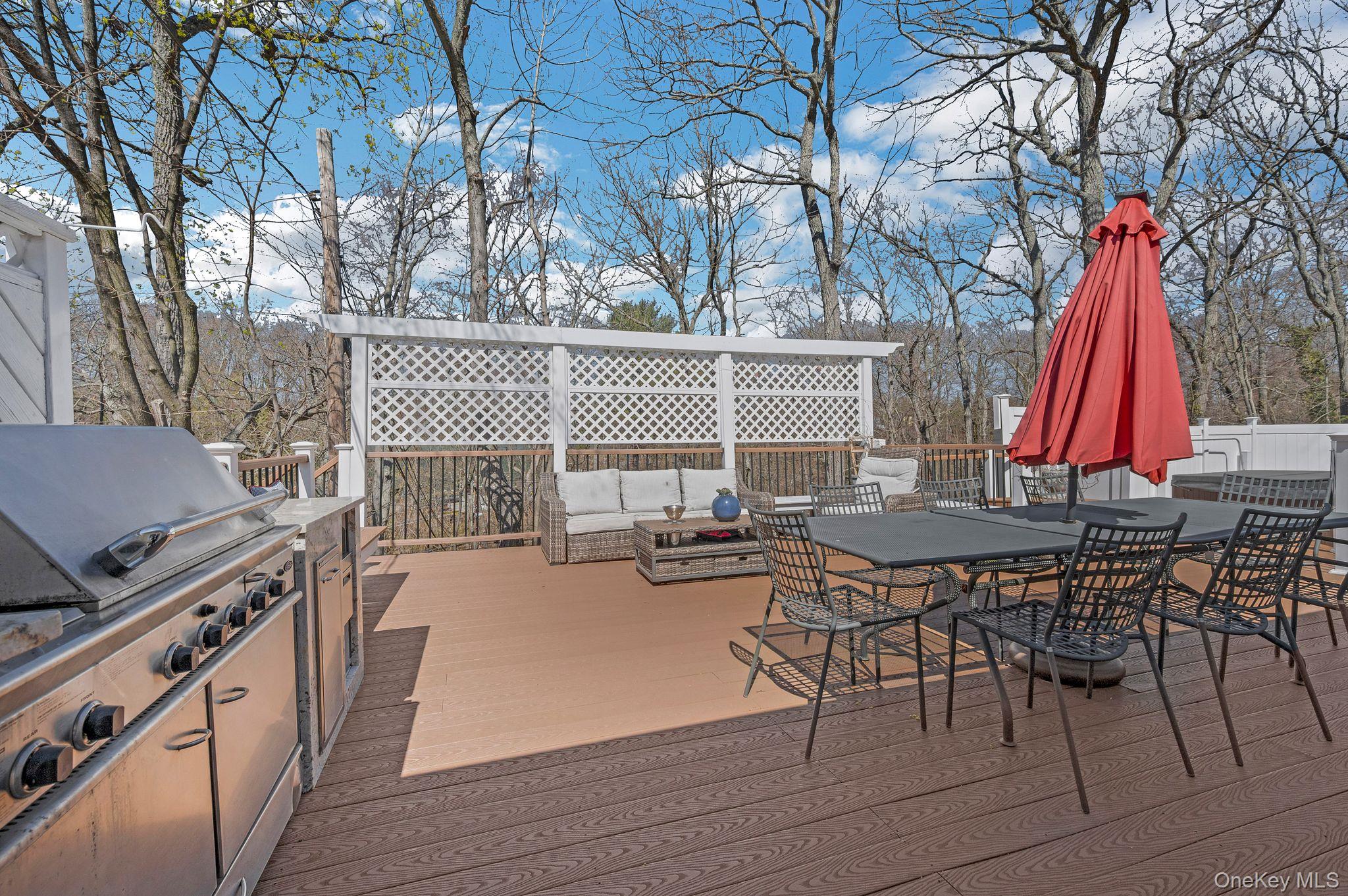 3 Glen Way Property Photo 9