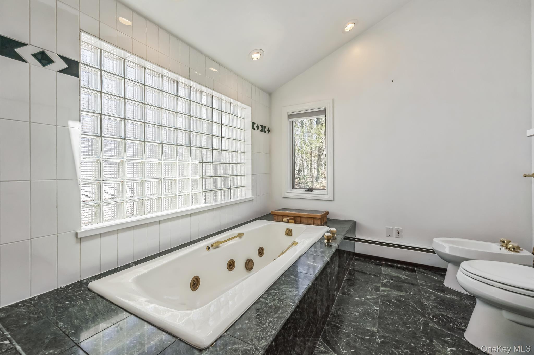 3 Glen Way Property Photo 22