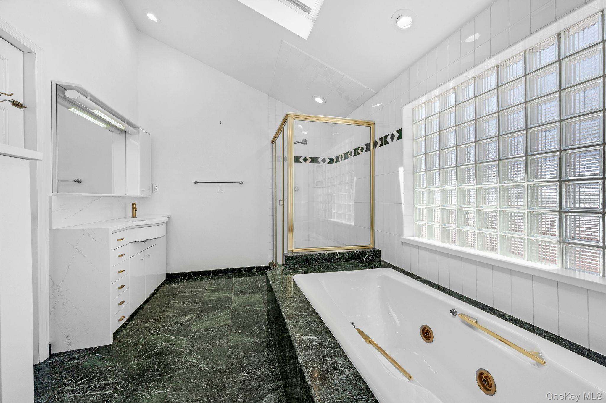 3 Glen Way Property Photo 25