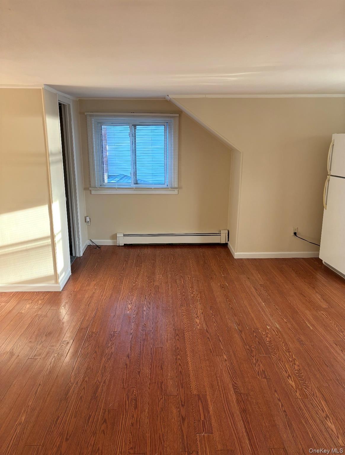 976205 Property Photo 3