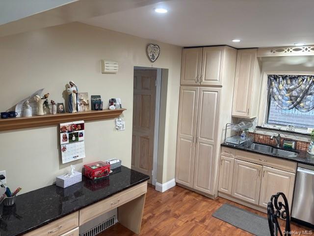 155-51 Huron Street Property Photo 6
