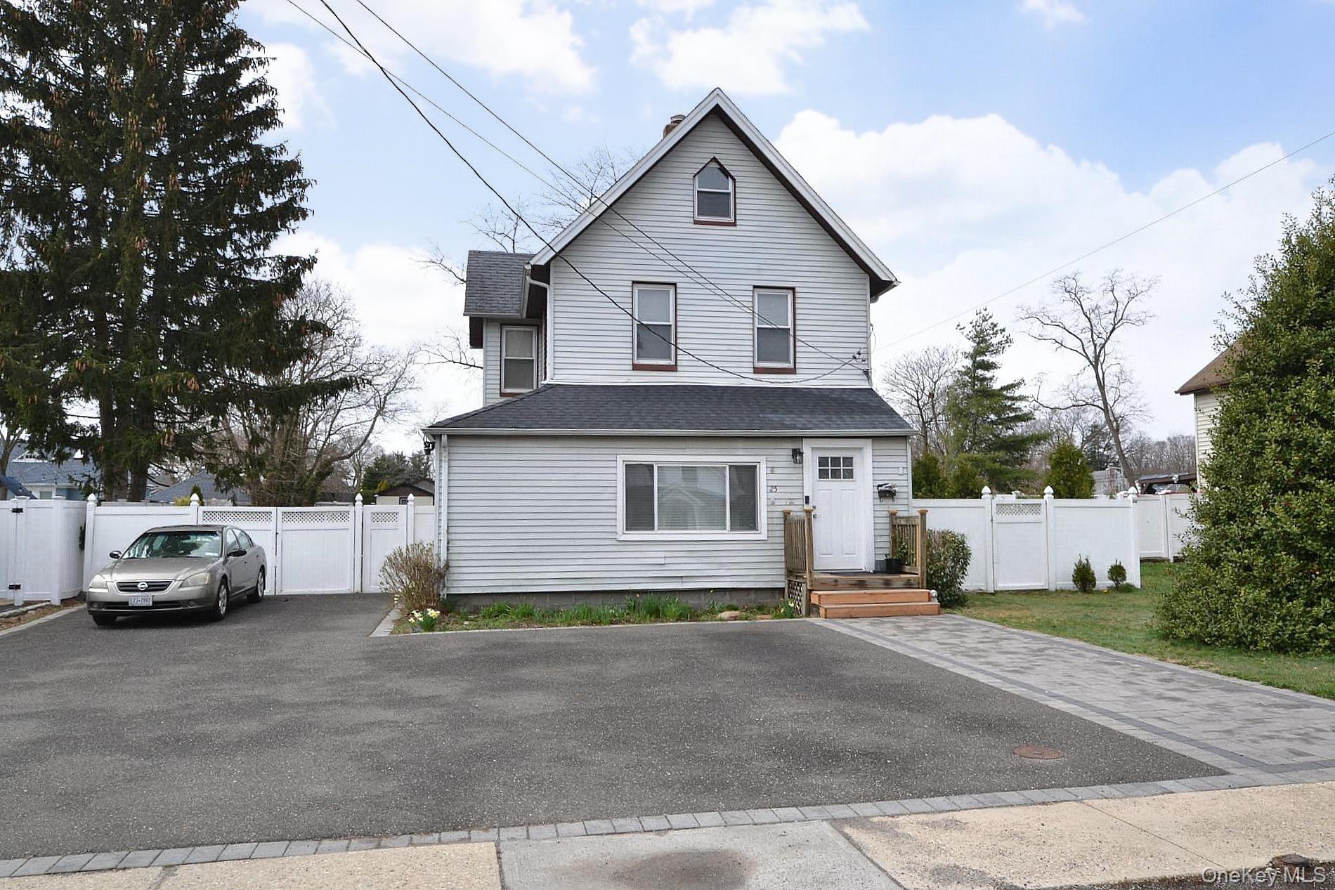 25 Hazel Street Property Photo 2