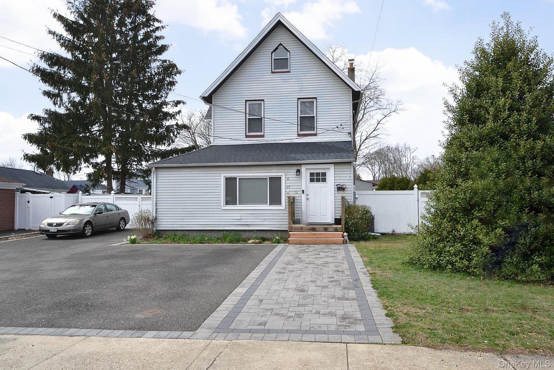25 Hazel Street Property Photo 3