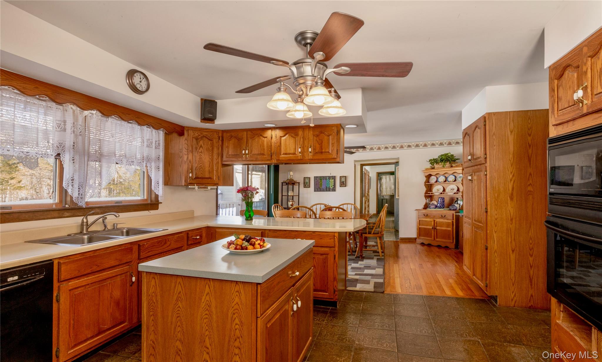 15 Unity Lane Property Photo 8