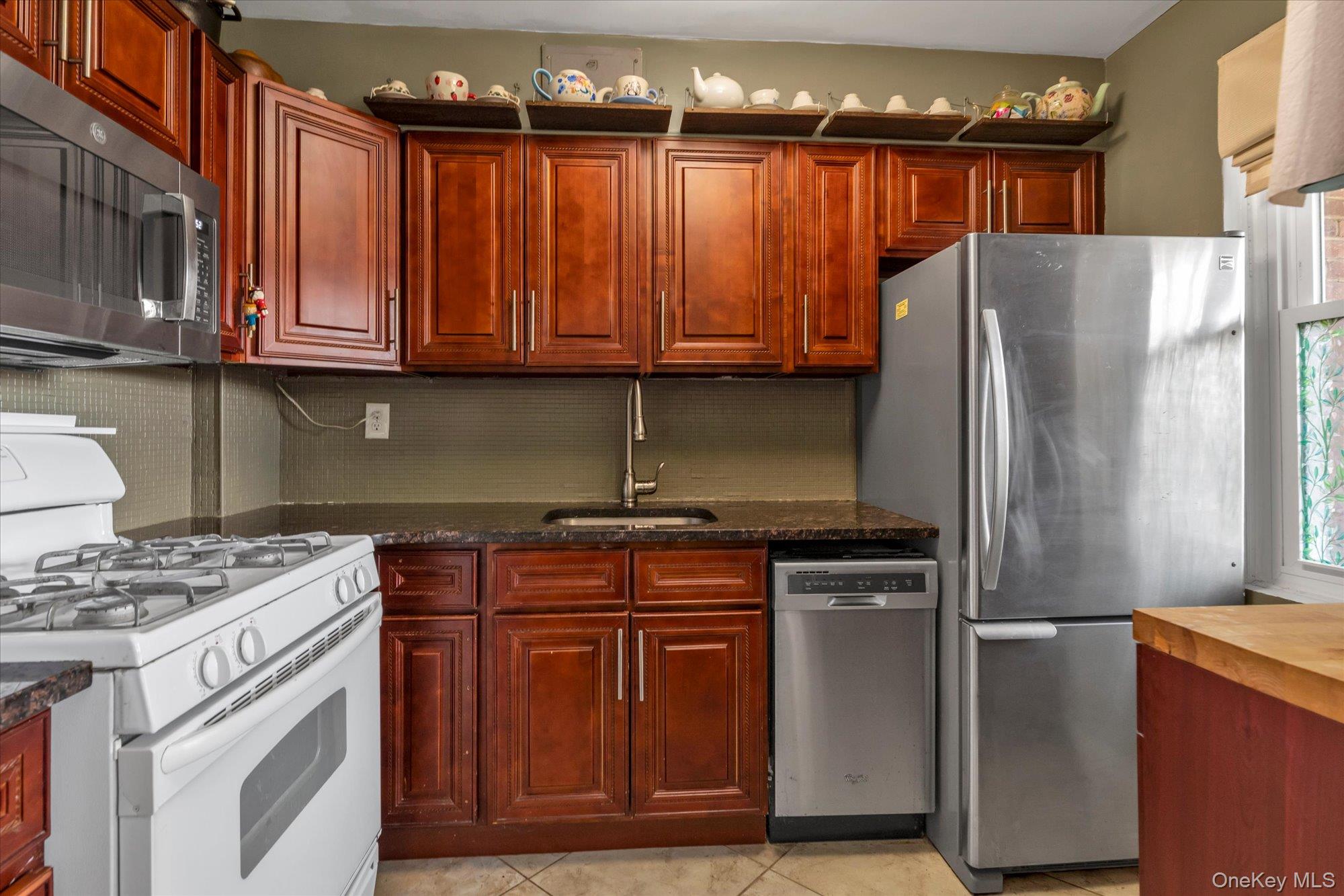 14908 Union Turnpike 19c Property Photo 7