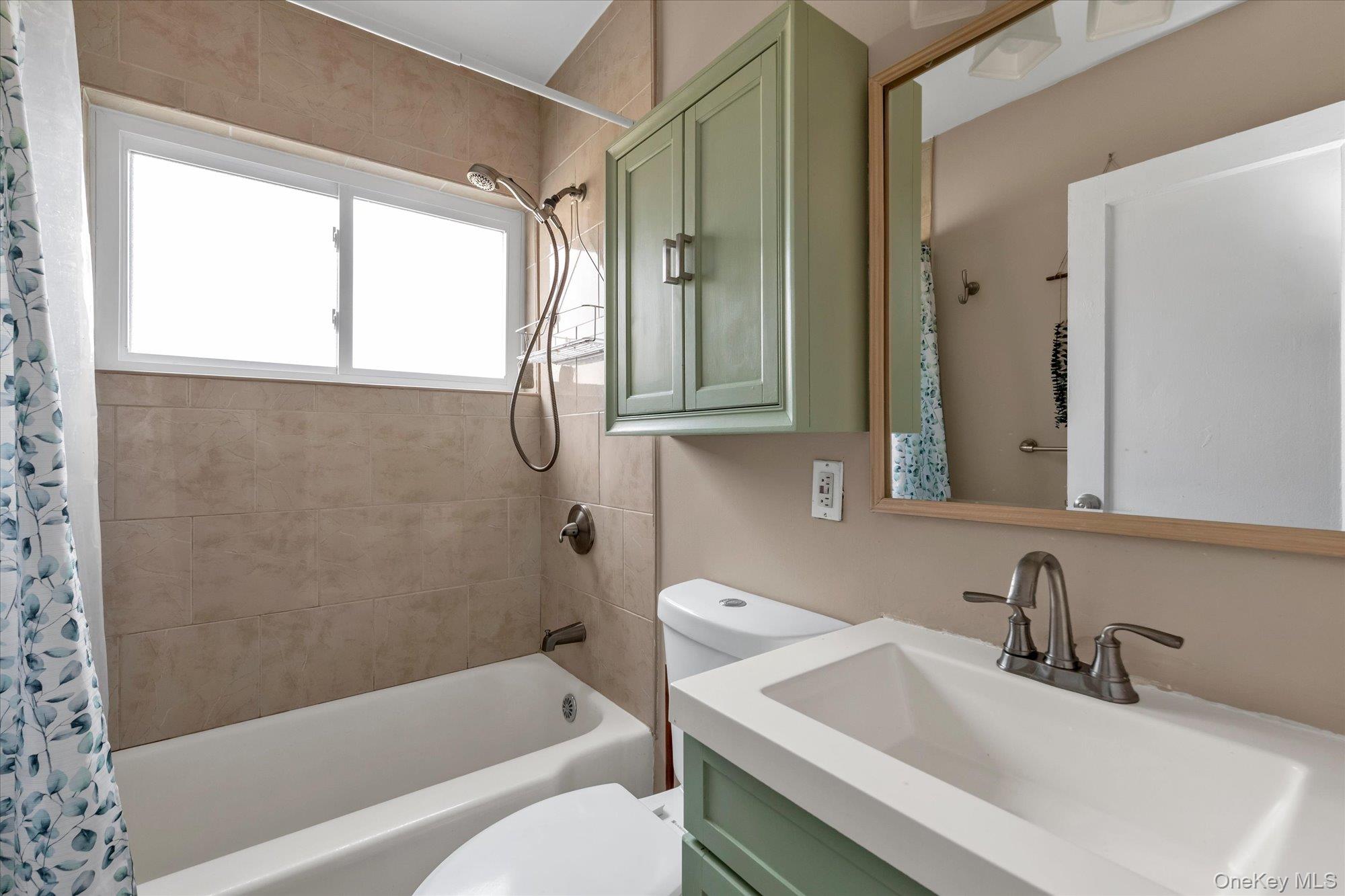 14908 Union Turnpike 19c Property Photo 12