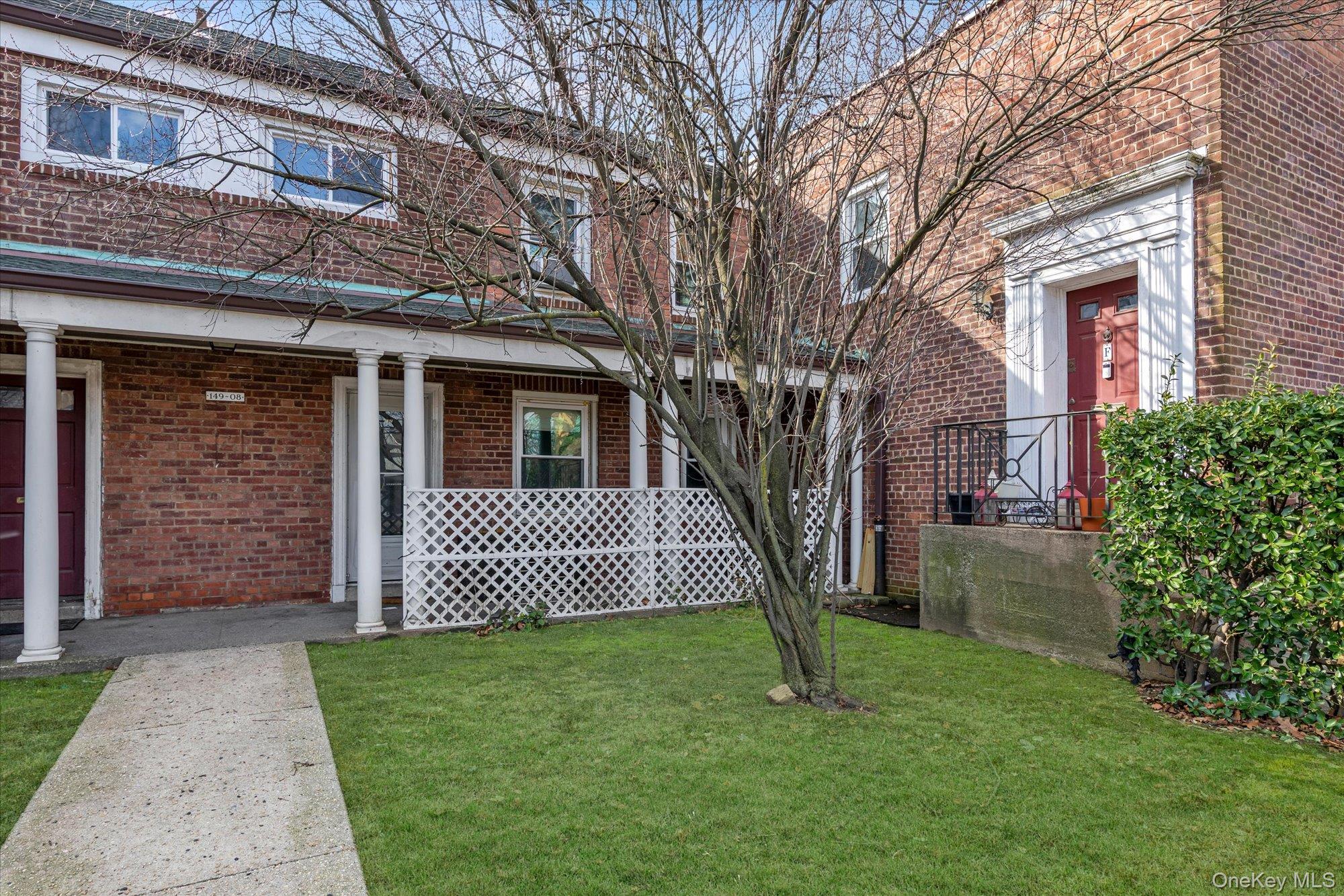 14908 Union Turnpike 19c Property Photo 17