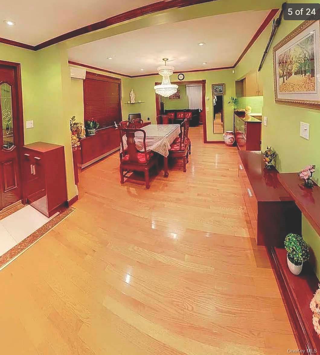 12304 6th Avenue Property Photo 5