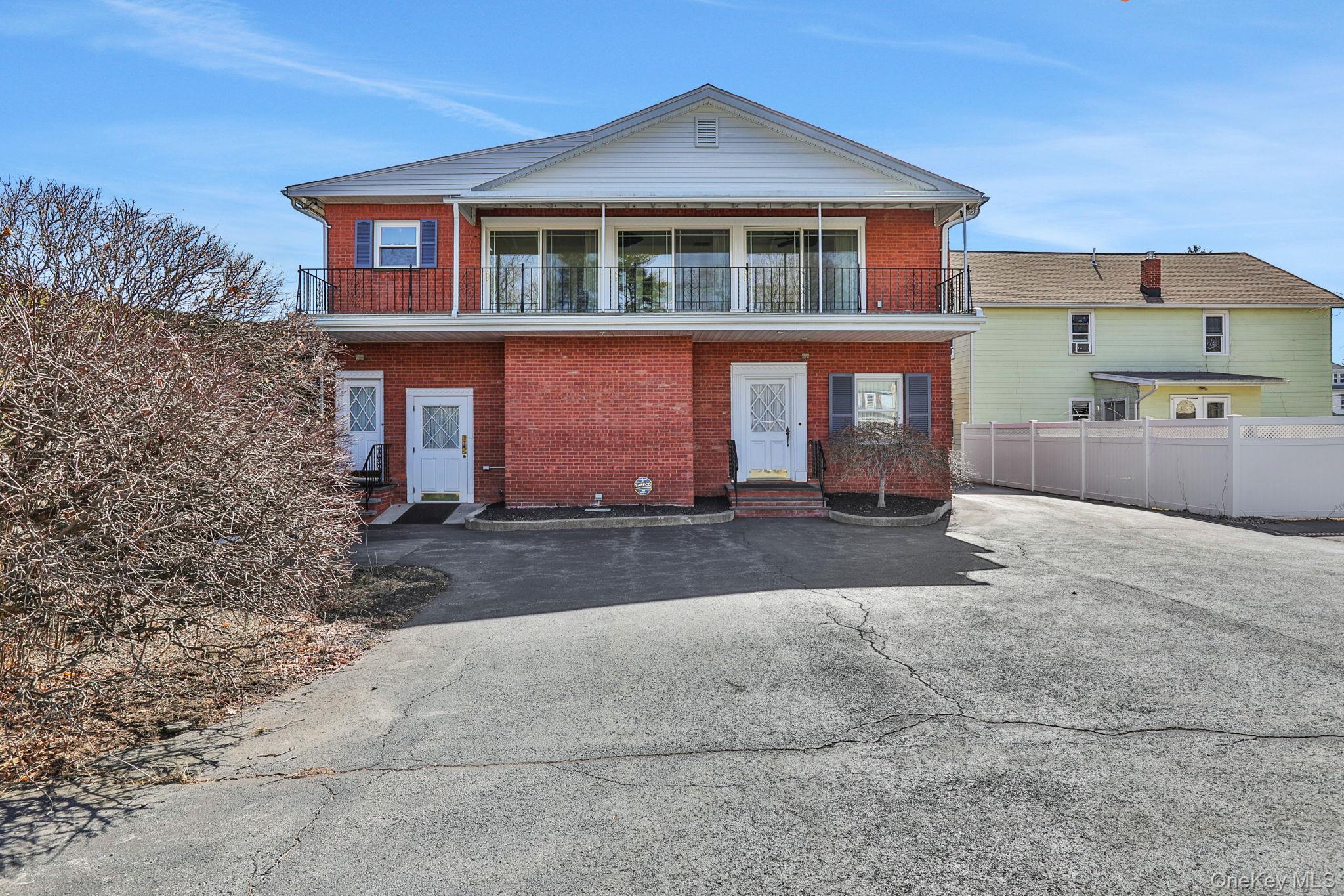411 Albany Avenue Property Photo 5