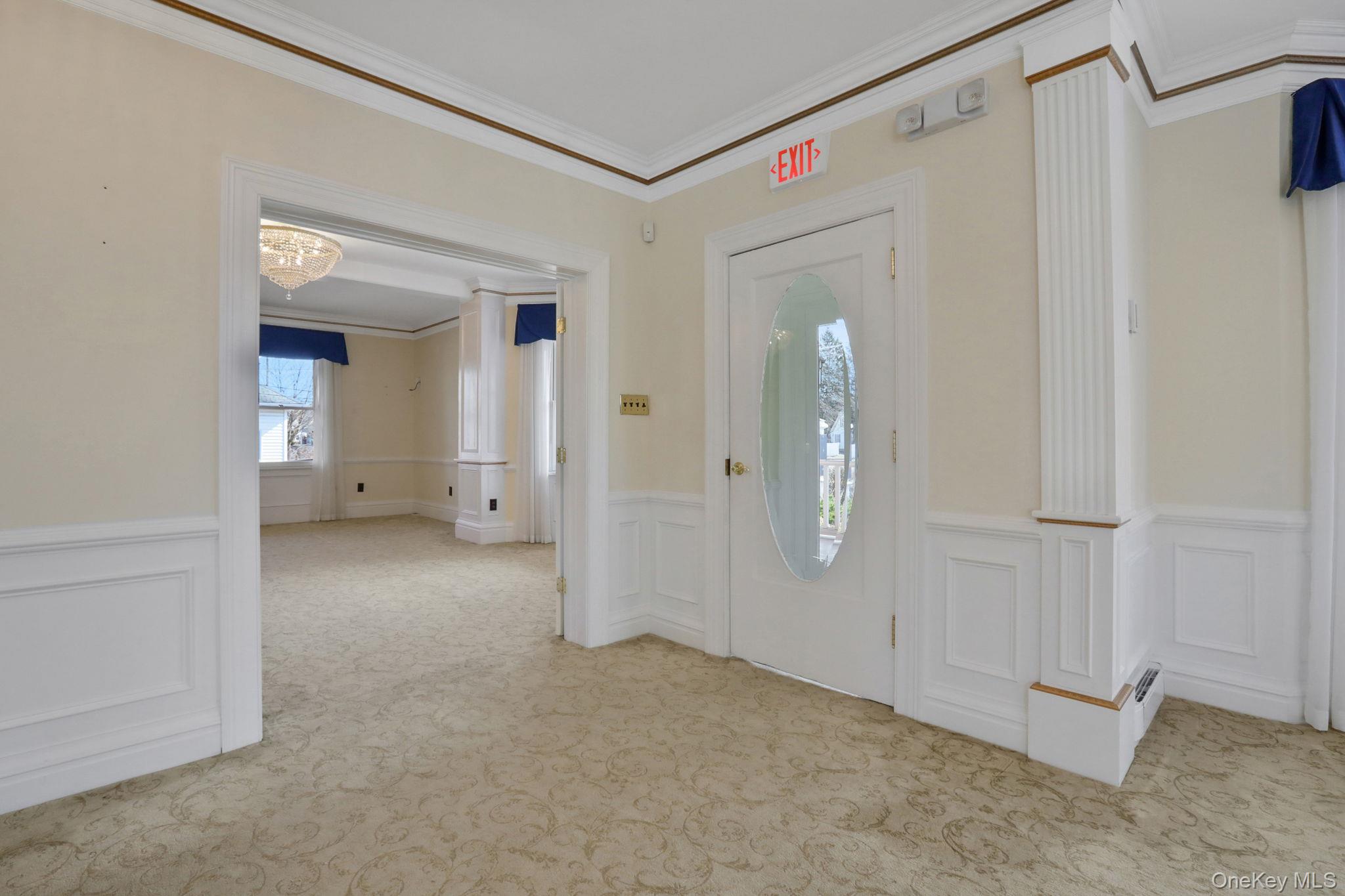 411 Albany Avenue Property Photo 30