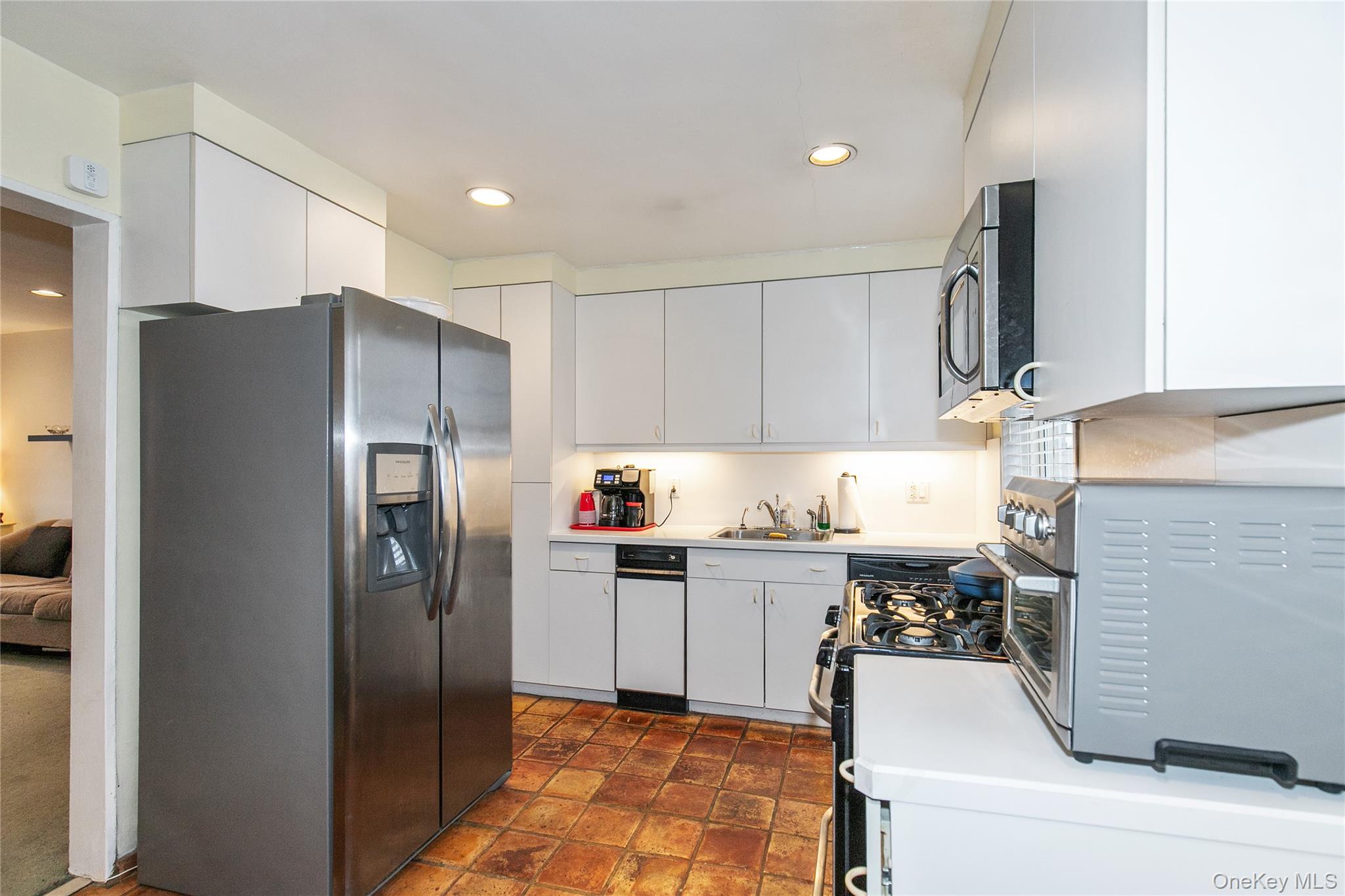 60-39 251st Street 2nd Fl Property Photo 10