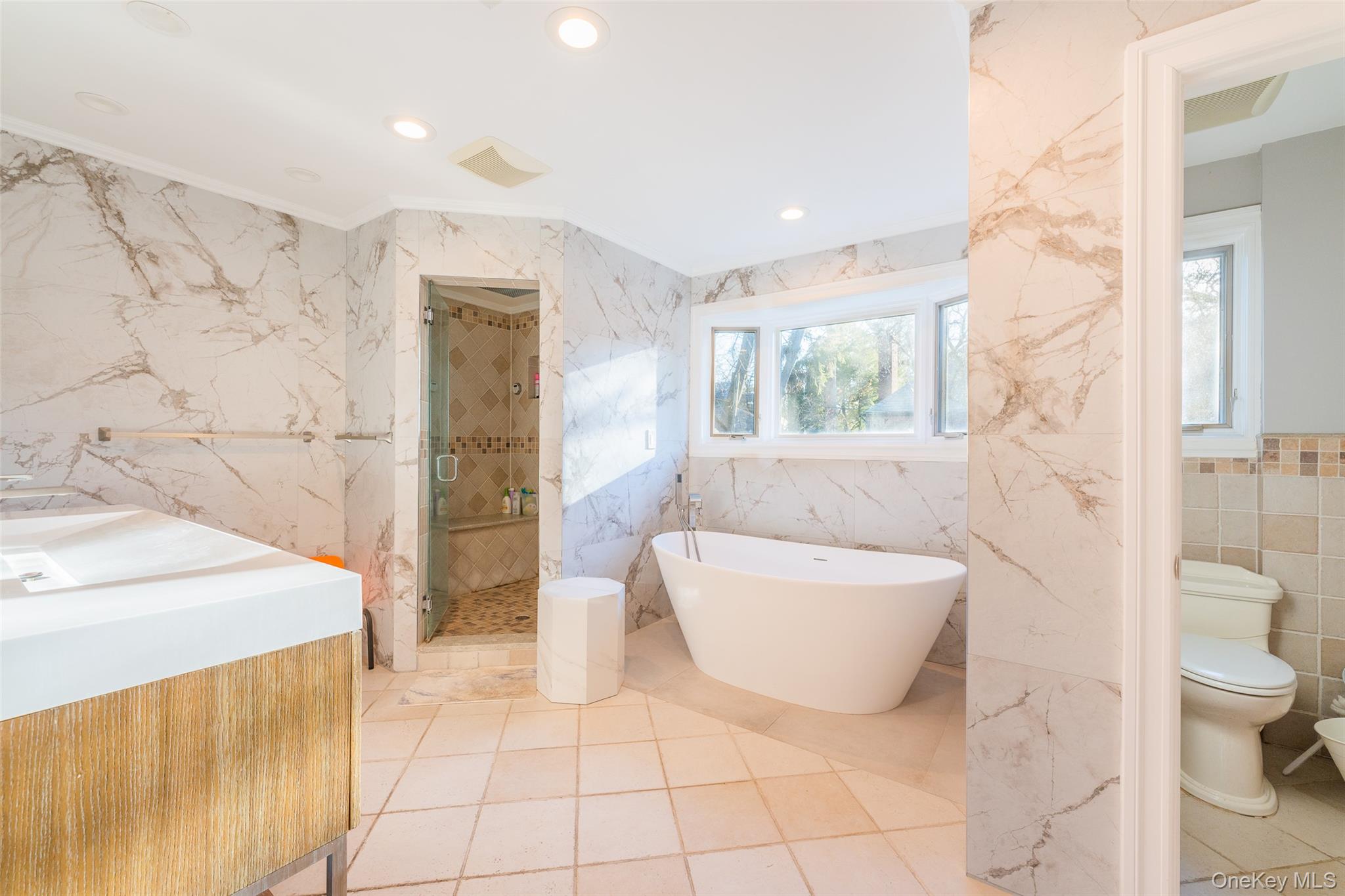 18 Robin Way Property Photo 11