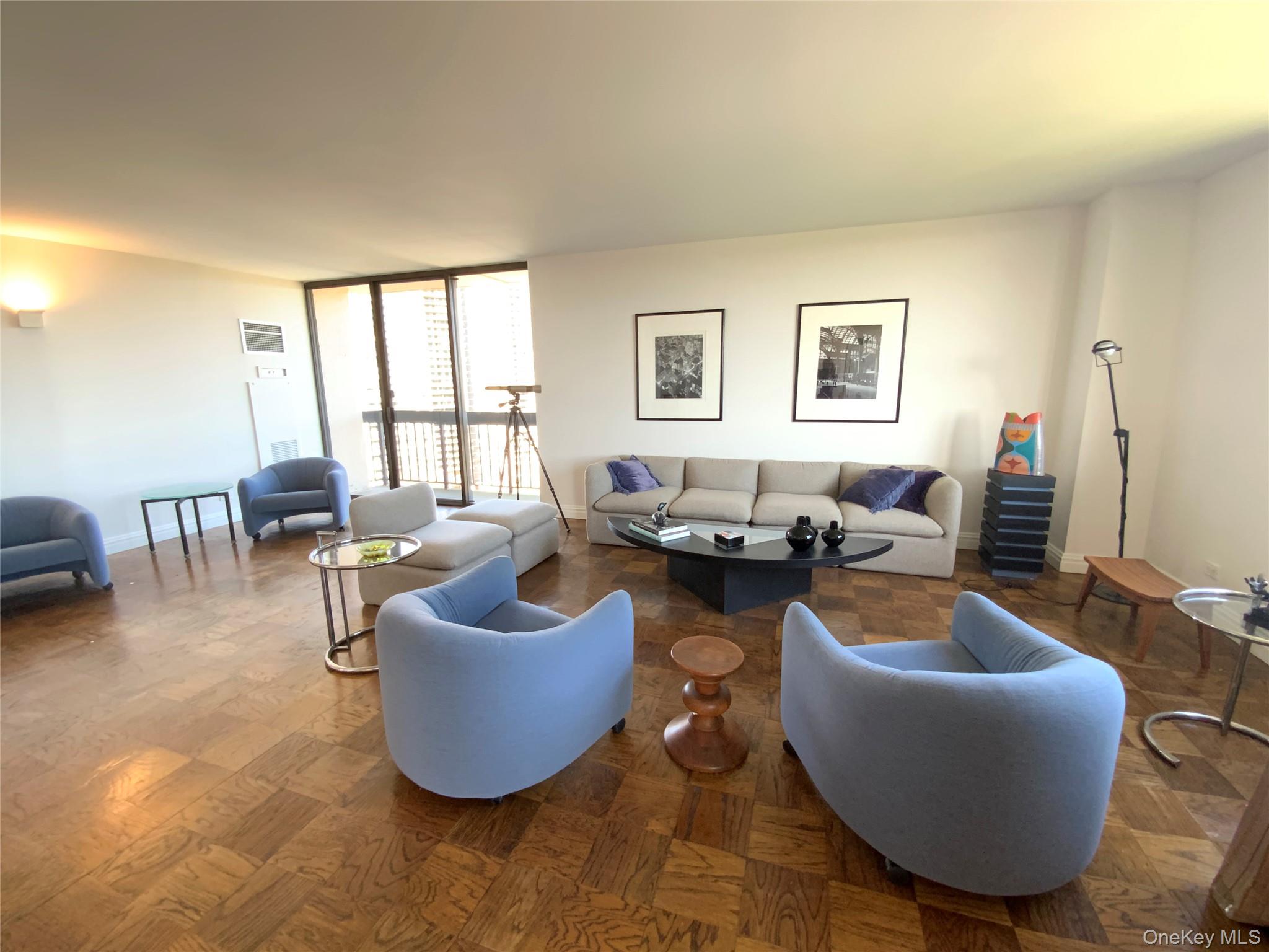 27110 Grand Central Parkway 18e Property Photo 6
