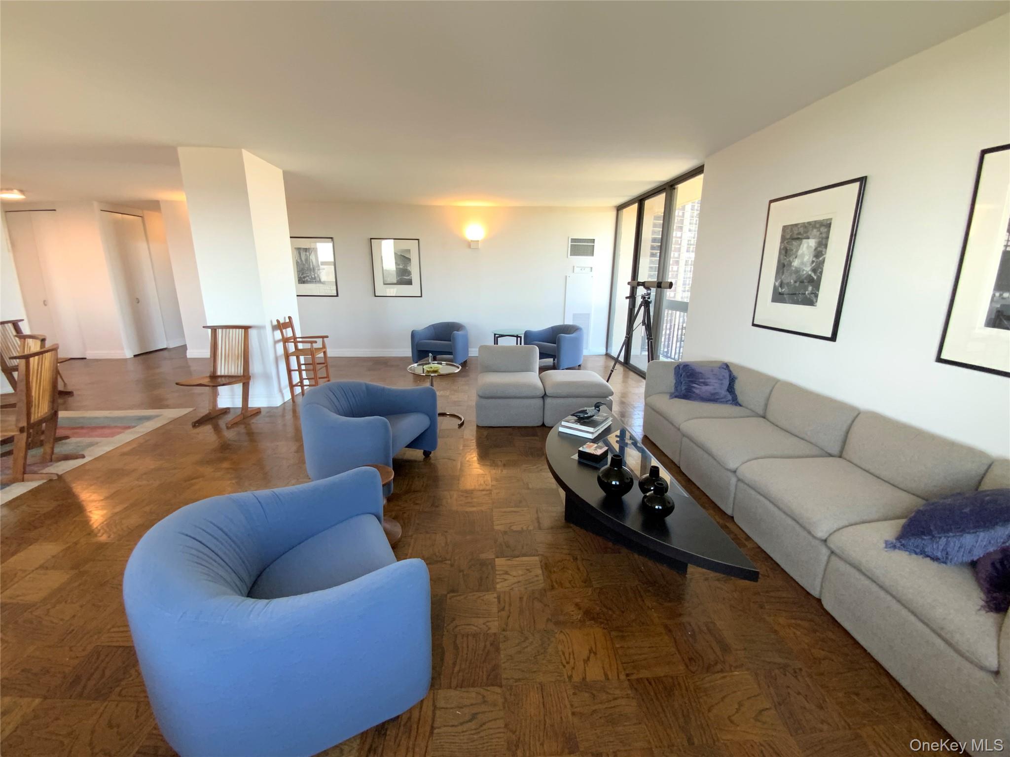 27110 Grand Central Parkway 18e Property Photo 7
