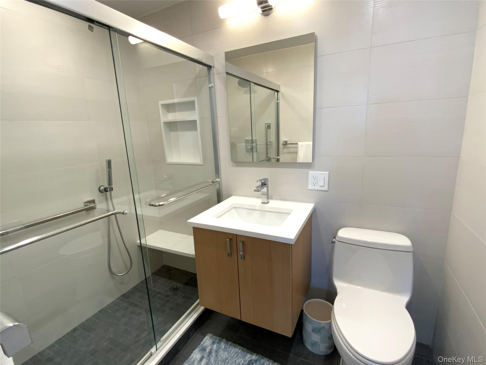 27110 Grand Central Parkway 18e Property Photo 25