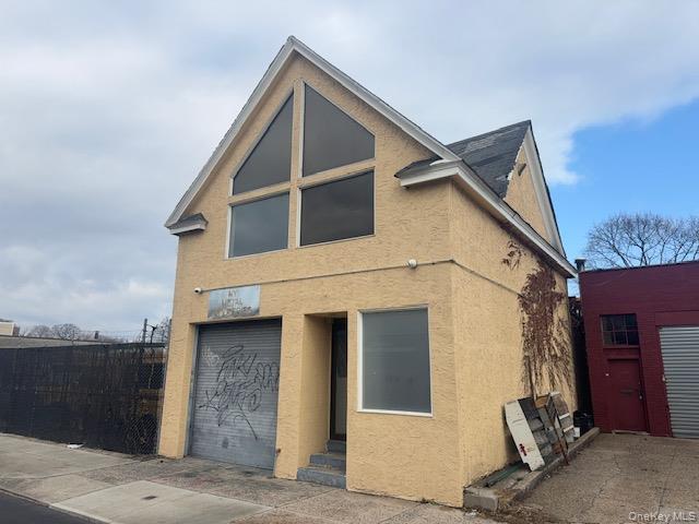 317 E 3rd Street Property Photo 1