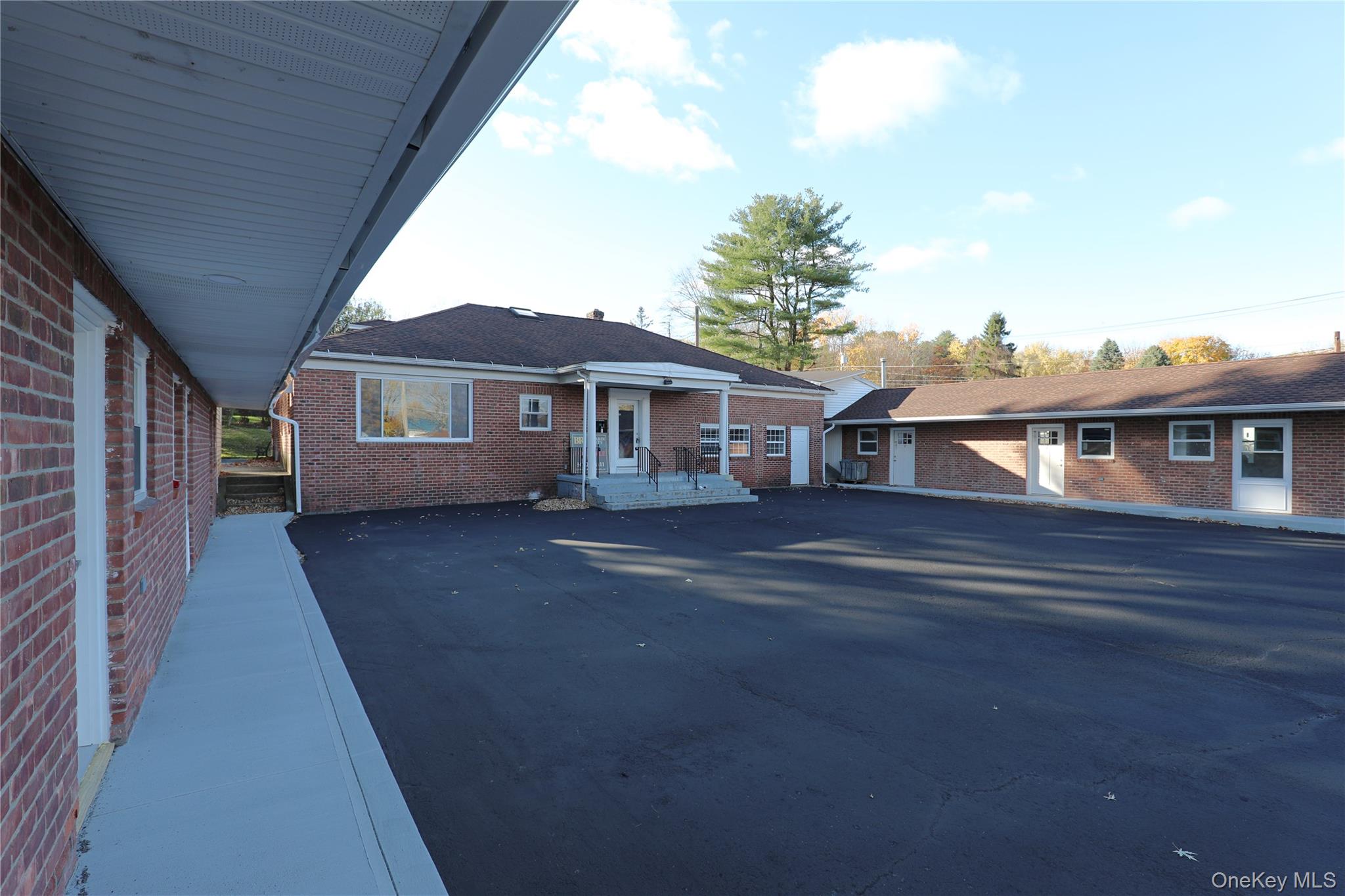 14311 9w Property Photo 2