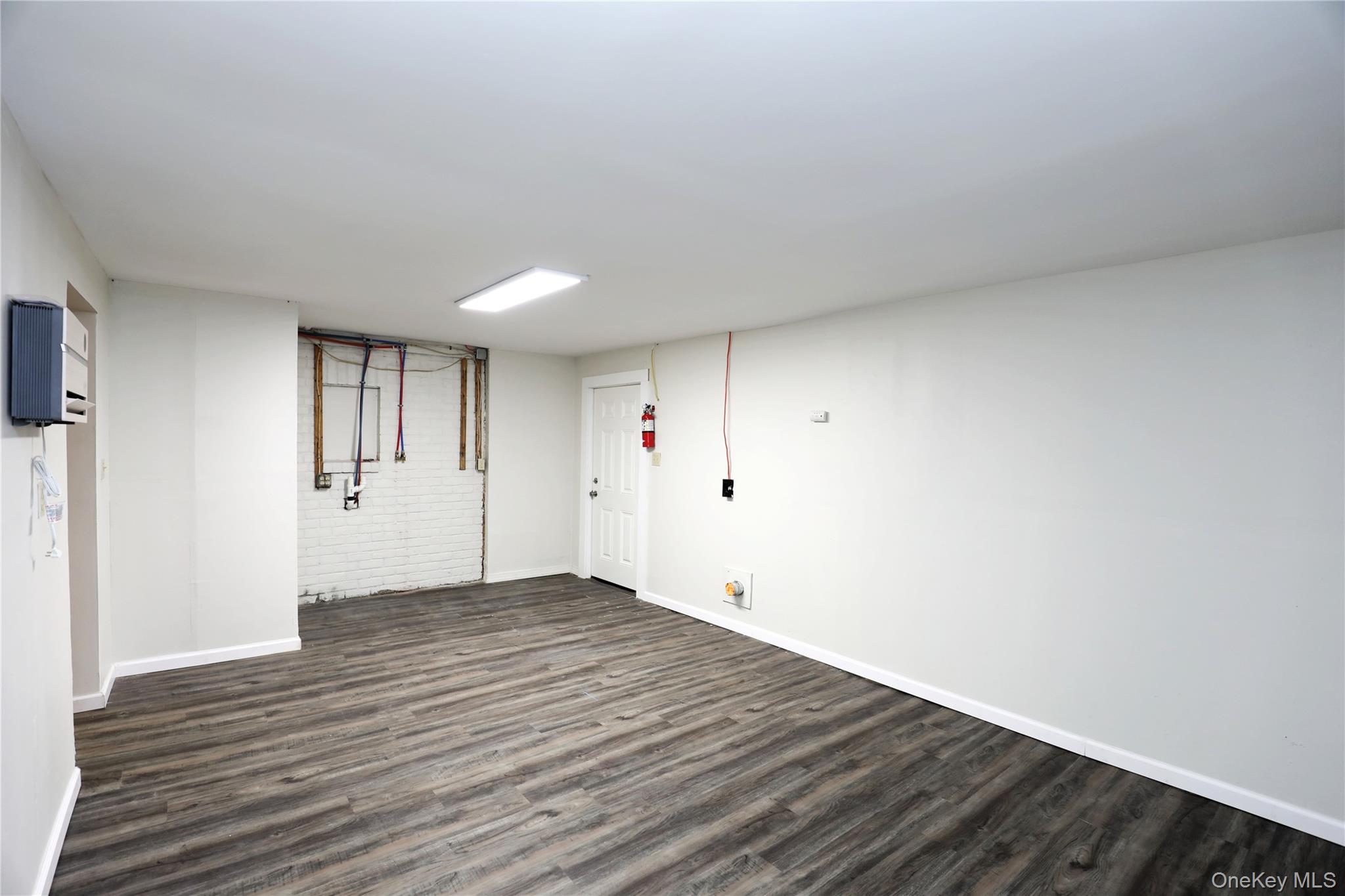 14311 9w Property Photo 11
