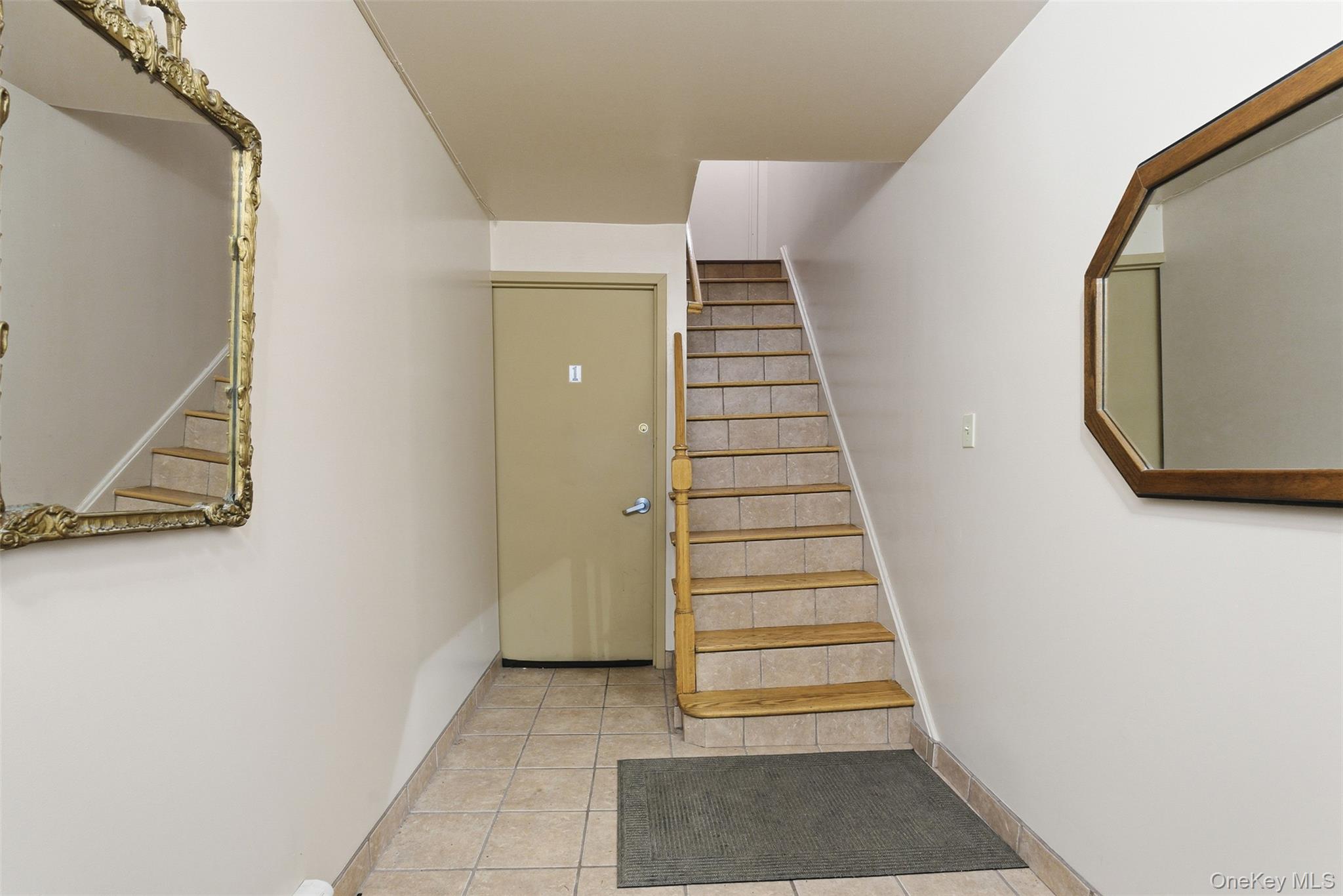 1677 Unionport Road Property Photo 2