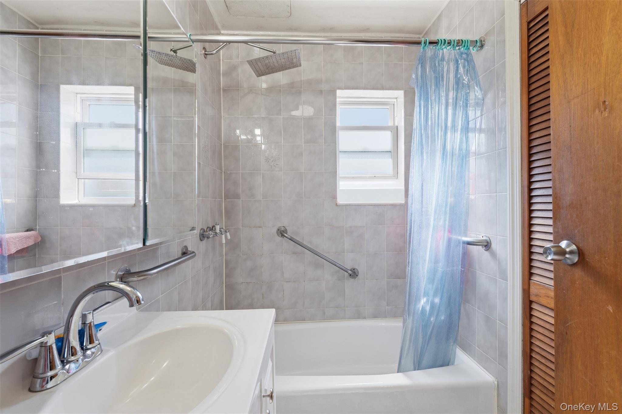 1677 Unionport Road Property Photo 27