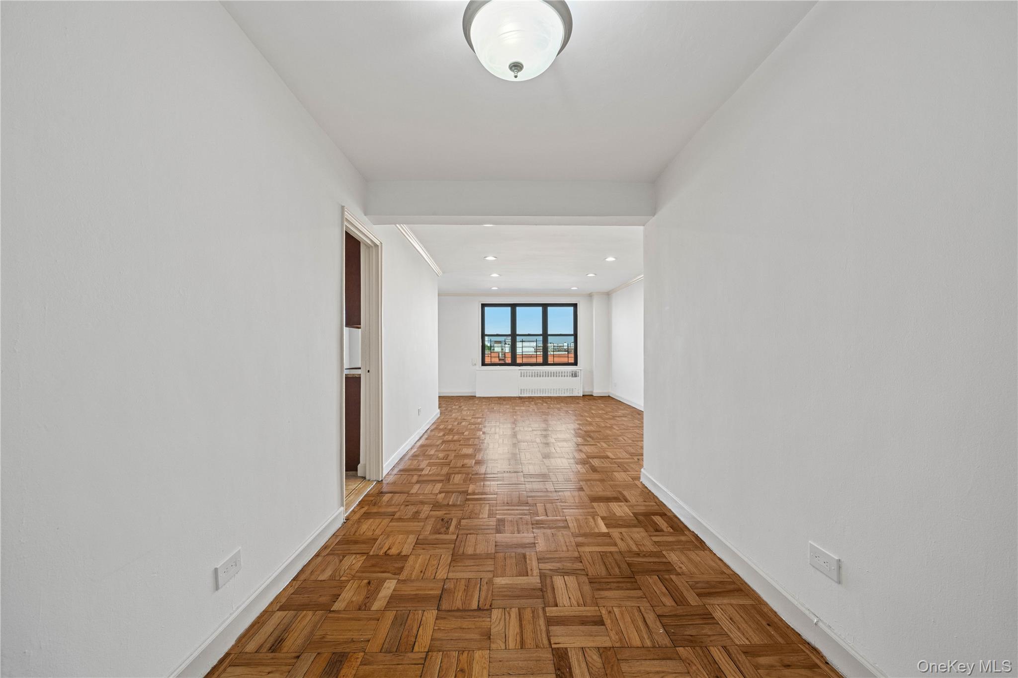 2835 Webb Avenue 9e Property Photo 8