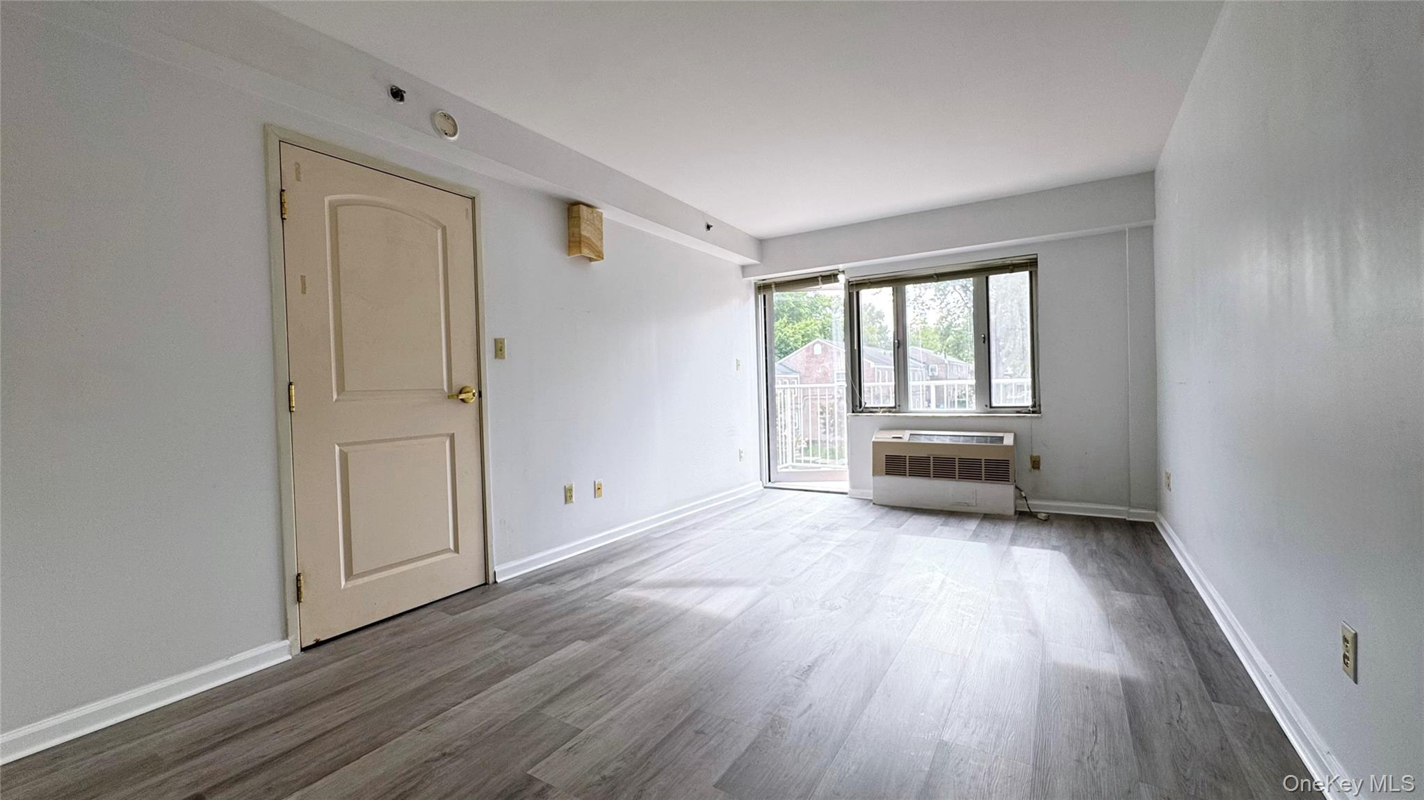 6434 Grand Central Parkway 3d Property Photo 11