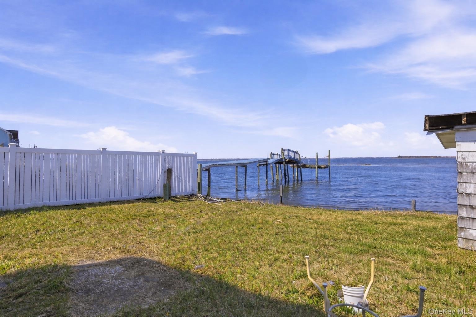 631 Cross Bay Boulevard Property Photo 8