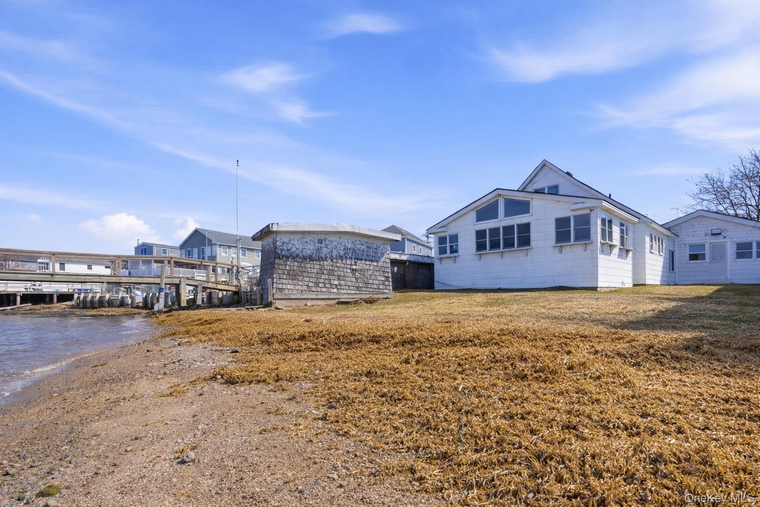 631 Cross Bay Boulevard Property Photo 9