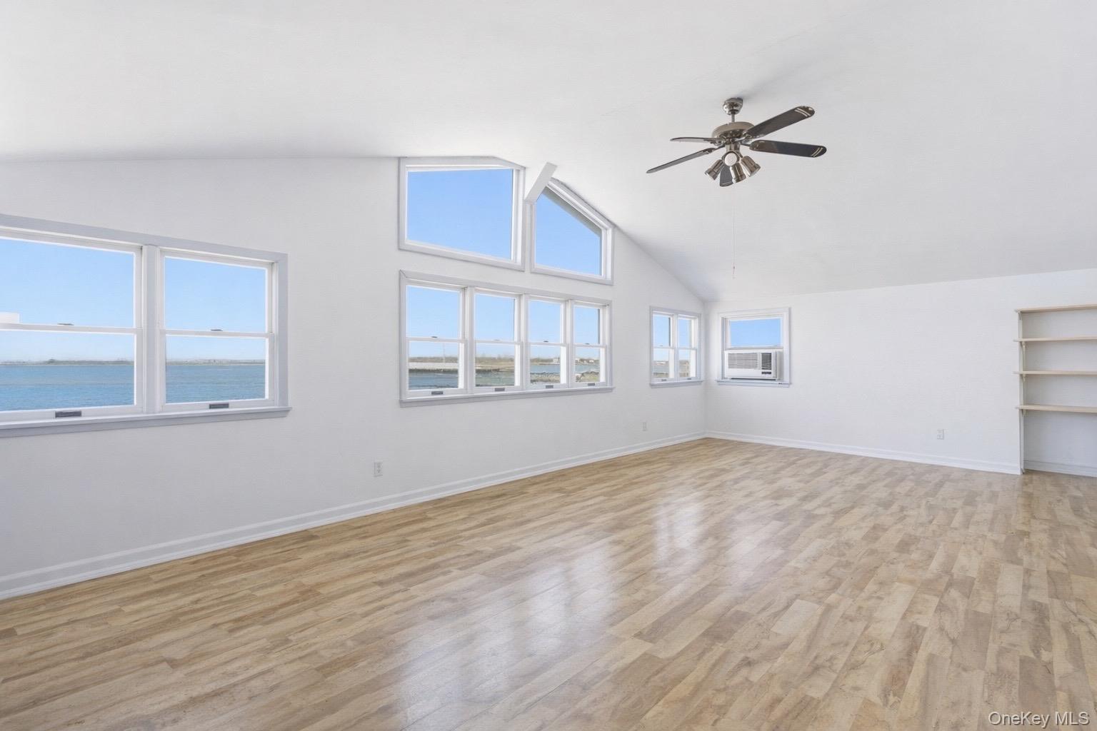 631 Cross Bay Boulevard Property Photo 10