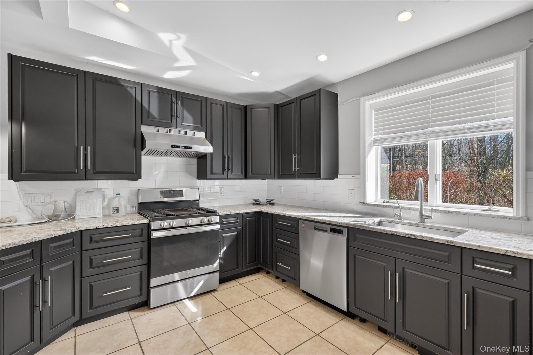 155 Roselawn Road Property Photo 9